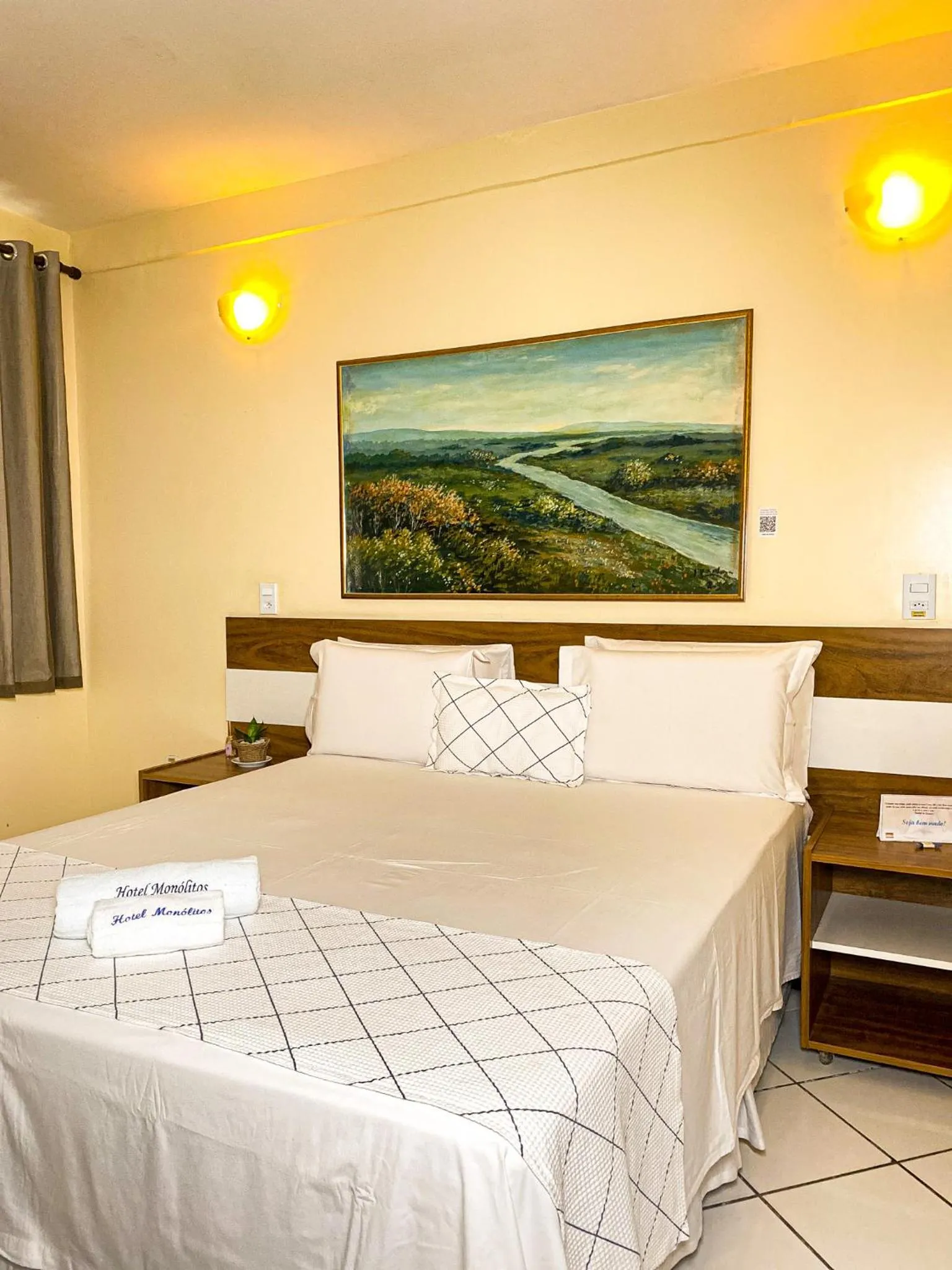 Bedroom, Bed in Hotel Monólitos