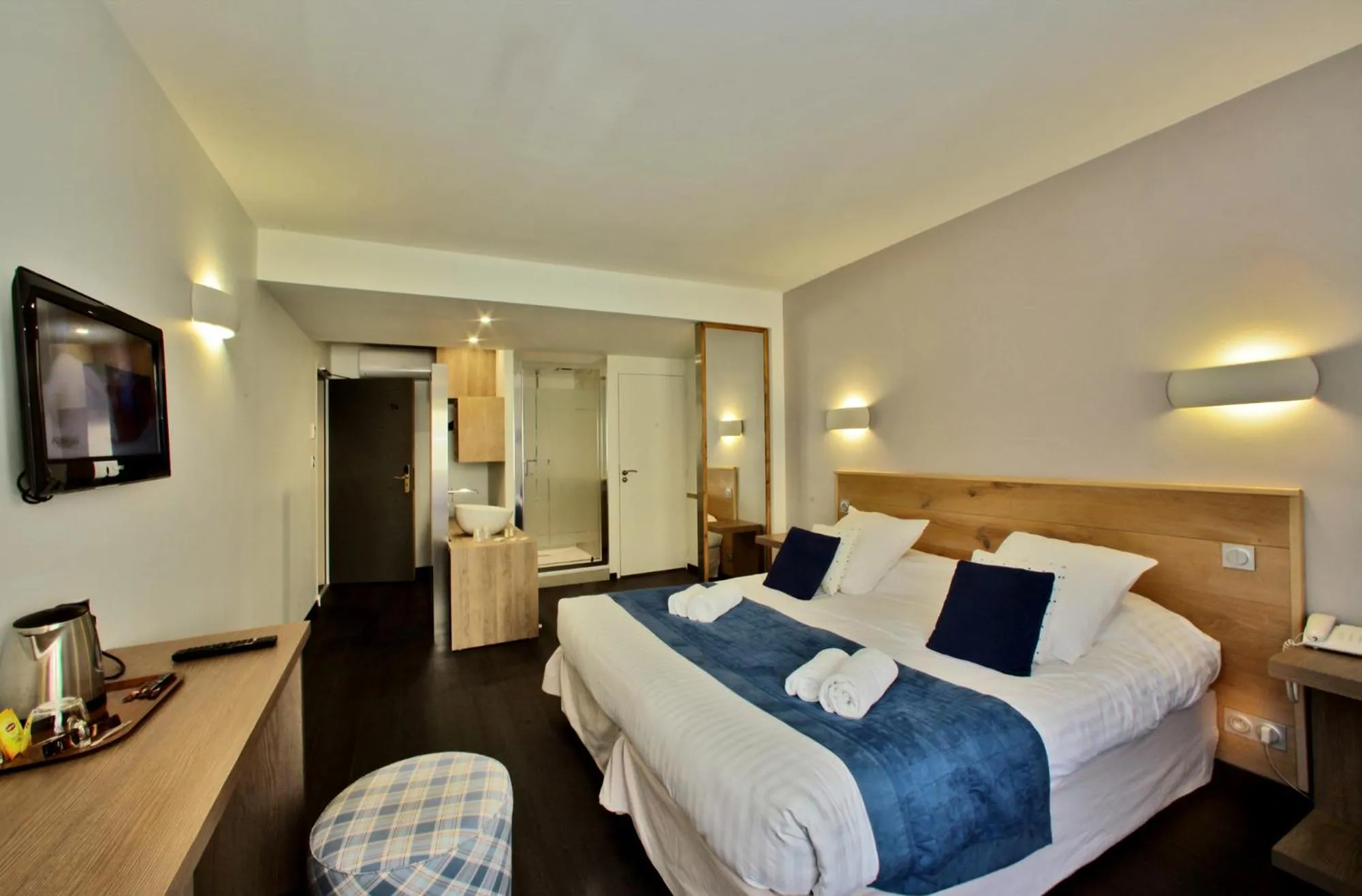 Bedroom, Bed in Hotel de Compostelle