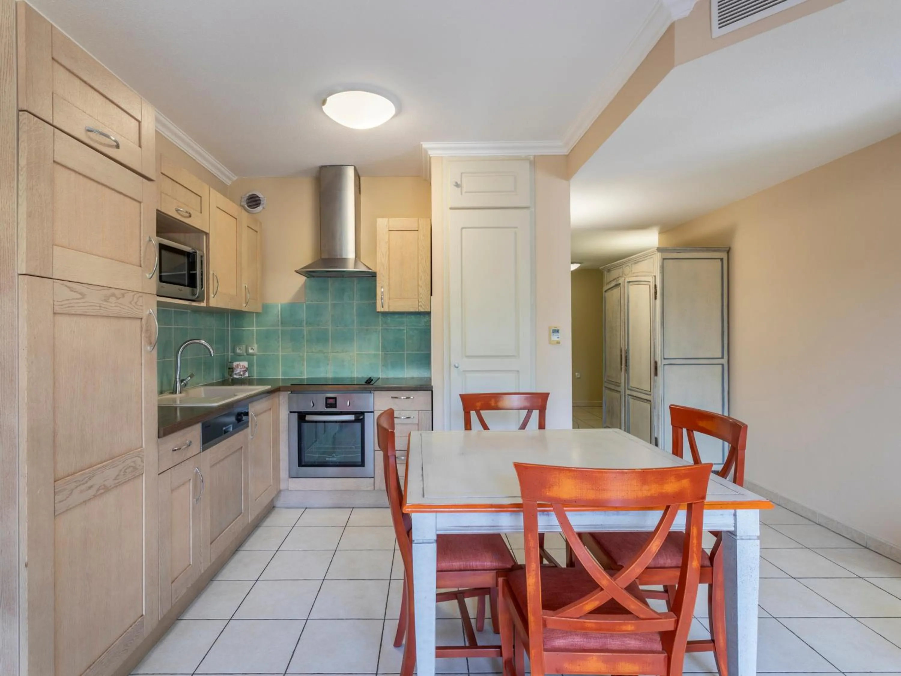 Dining area in Vacancéole – Le Domaine de Camiole