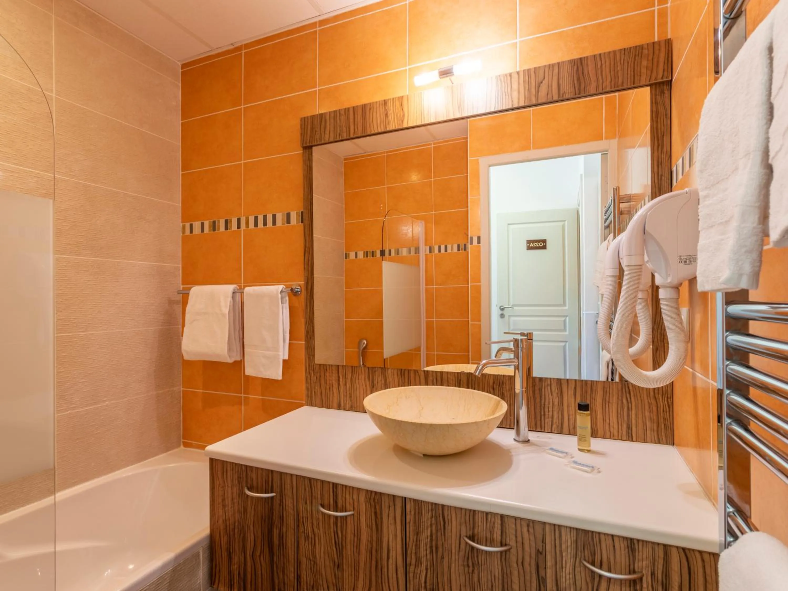 Bathroom in Vacancéole – Le Domaine de Camiole