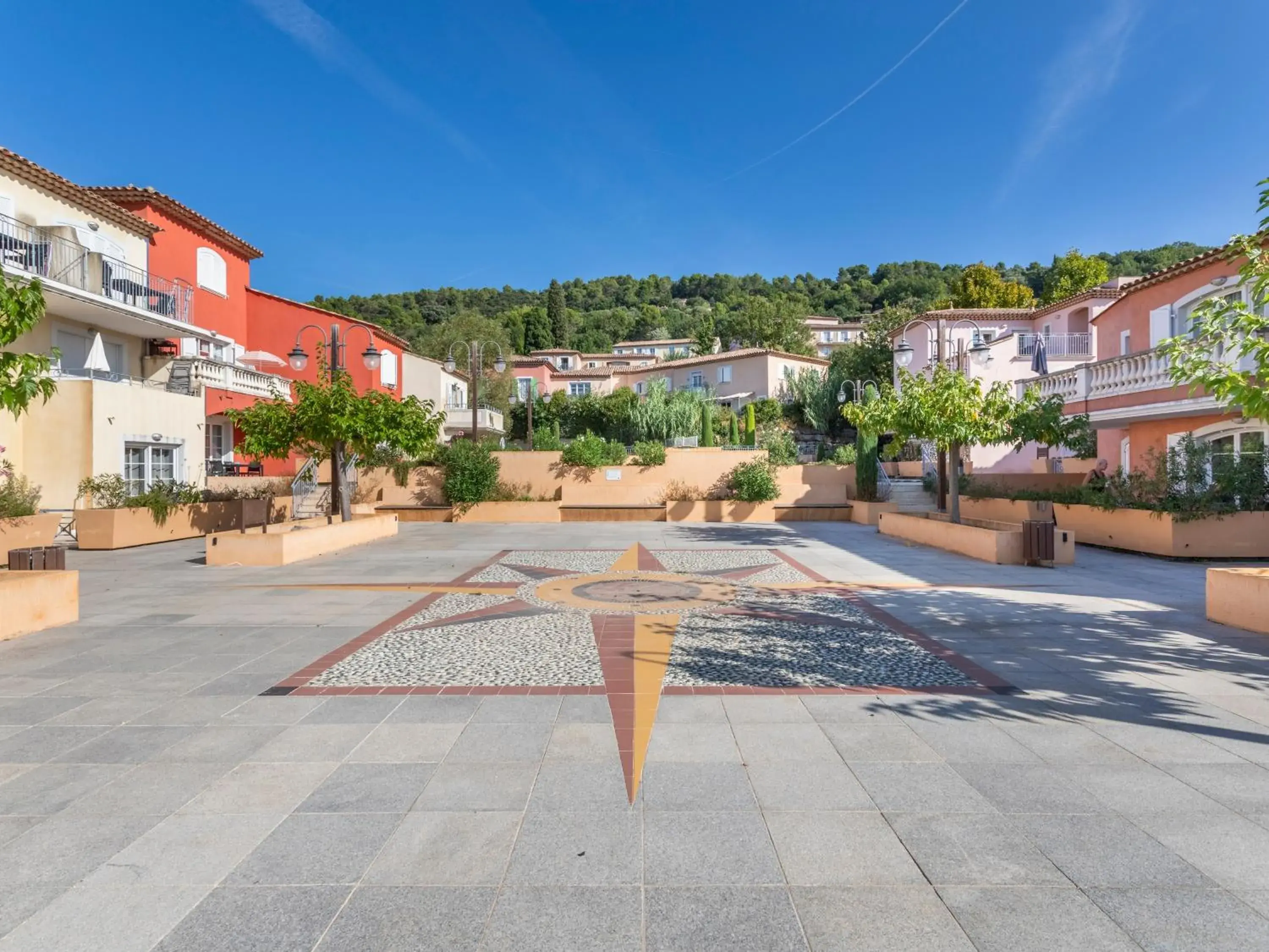 Facade/entrance in Vacancéole – Le Domaine de Camiole Facade/entrance in Vacancéole – Le Domaine de Camiole