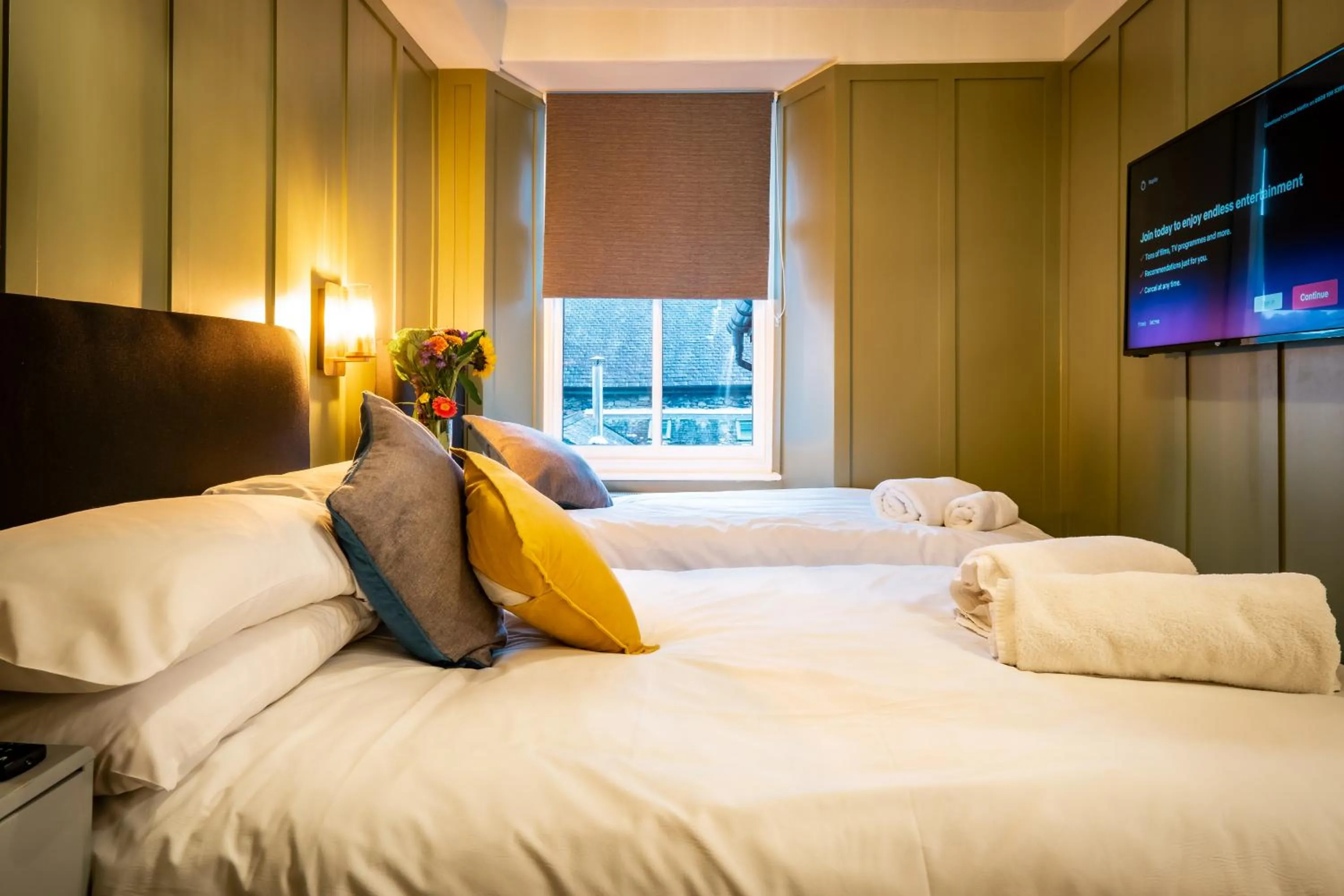 Bed in Glen Wynne Windermere - FREE off-site Health Club access with Pool, Sauna, Steam Room & Gym Short 5 Minute Drive Away