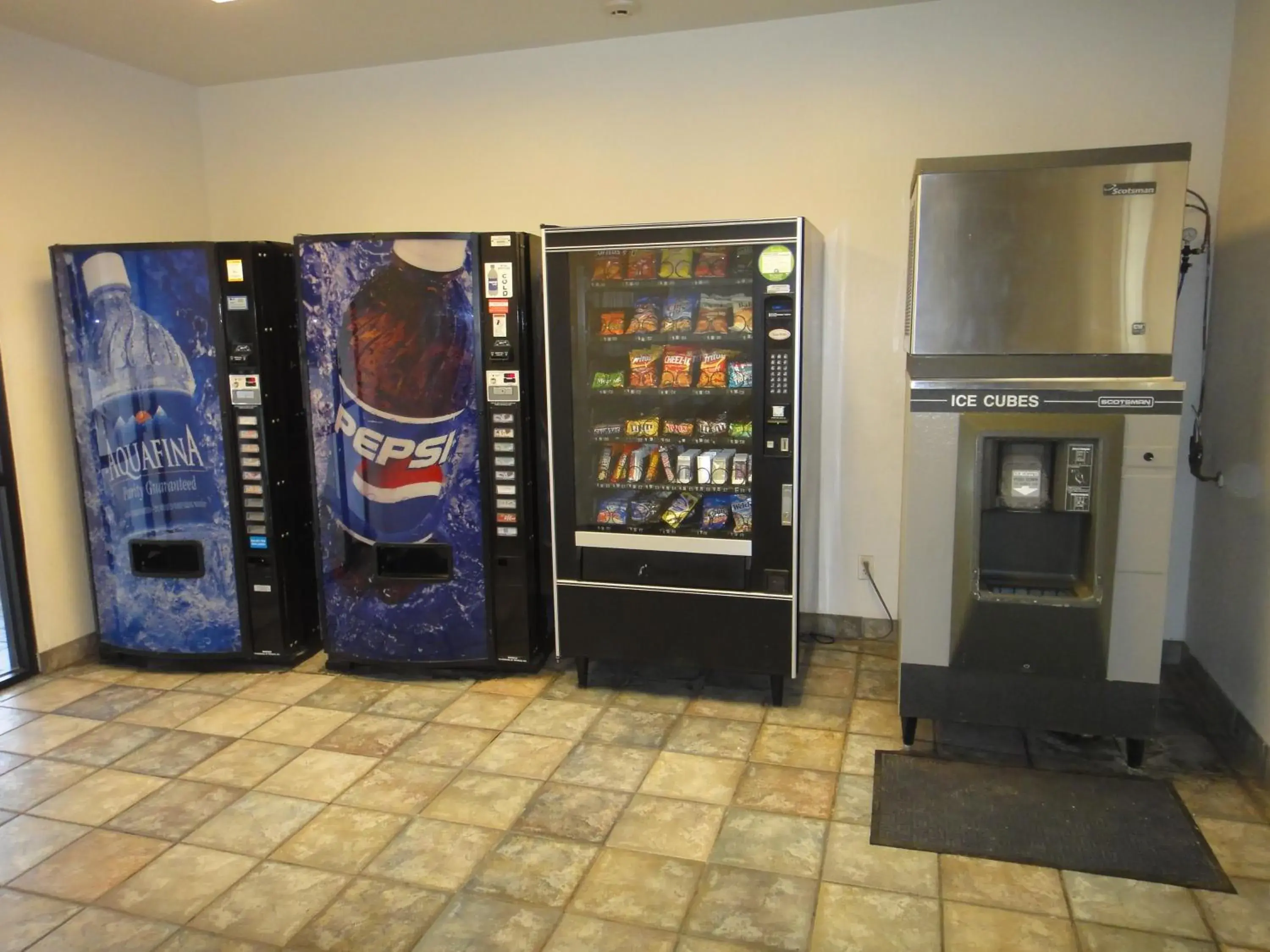 Food and drinks in Motel 6-Kokomo, IN Food and drinks in Motel 6-Kokomo, IN