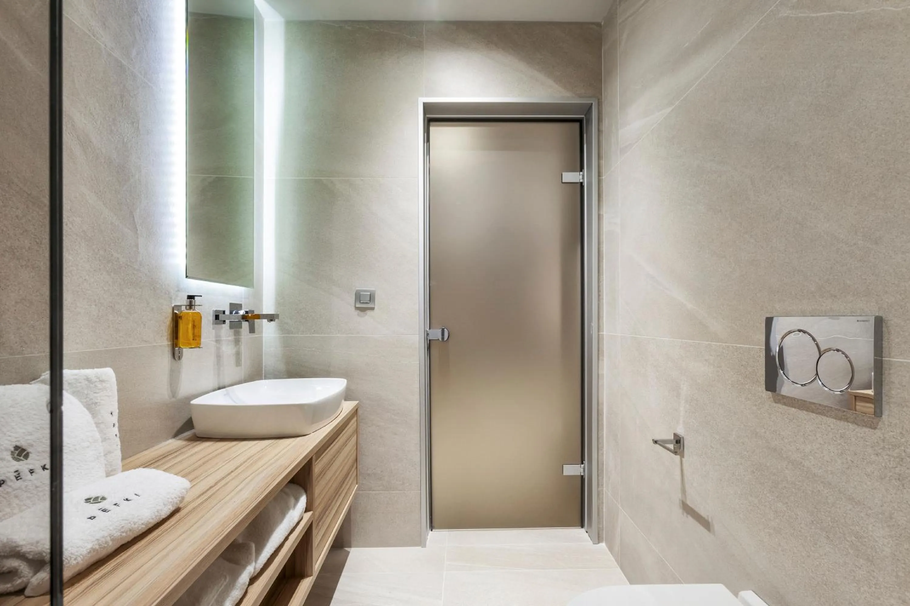 Shower in Pefki Deluxe Residences