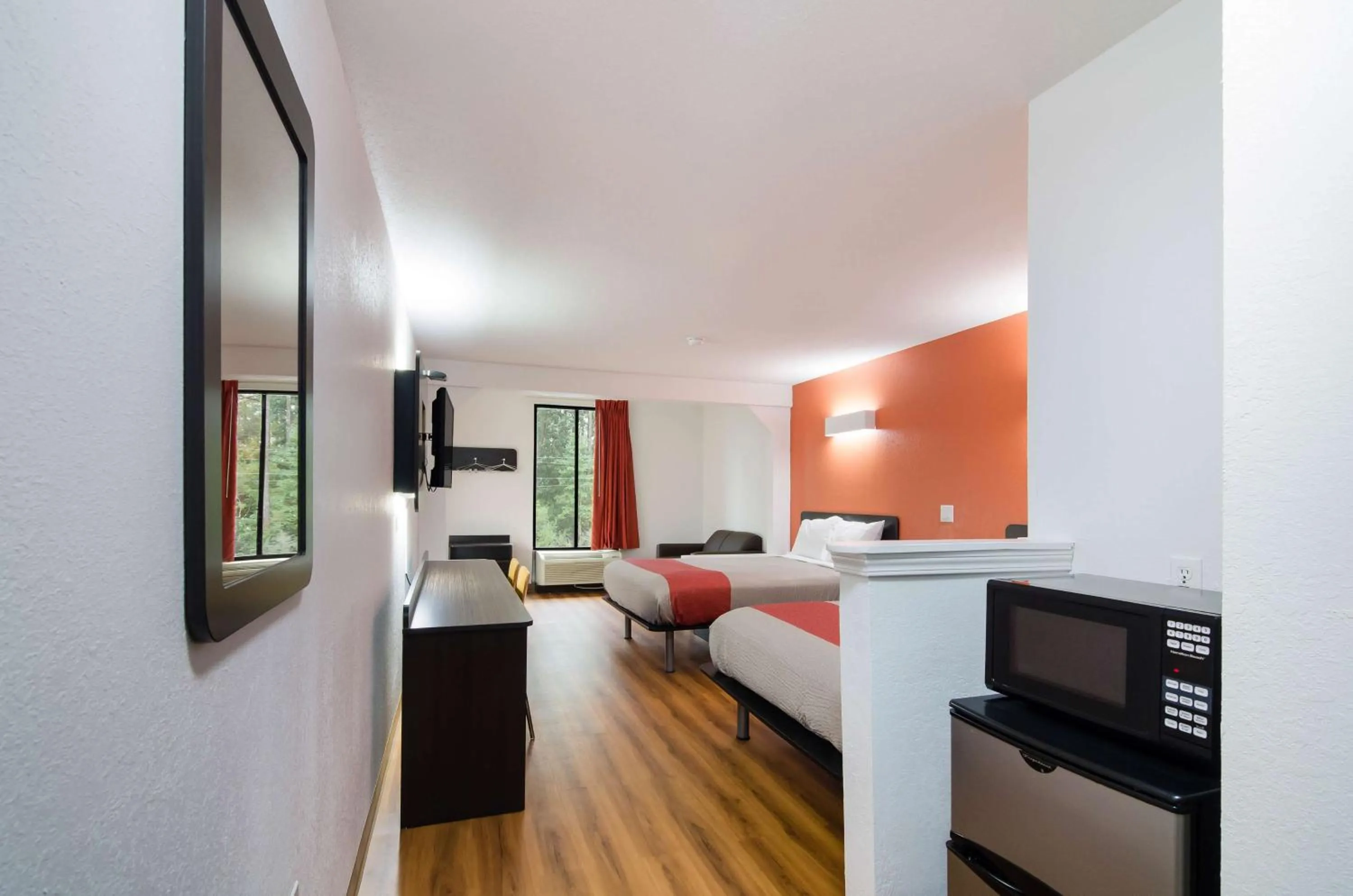 TV and multimedia in Motel 6 Moss Point, MS