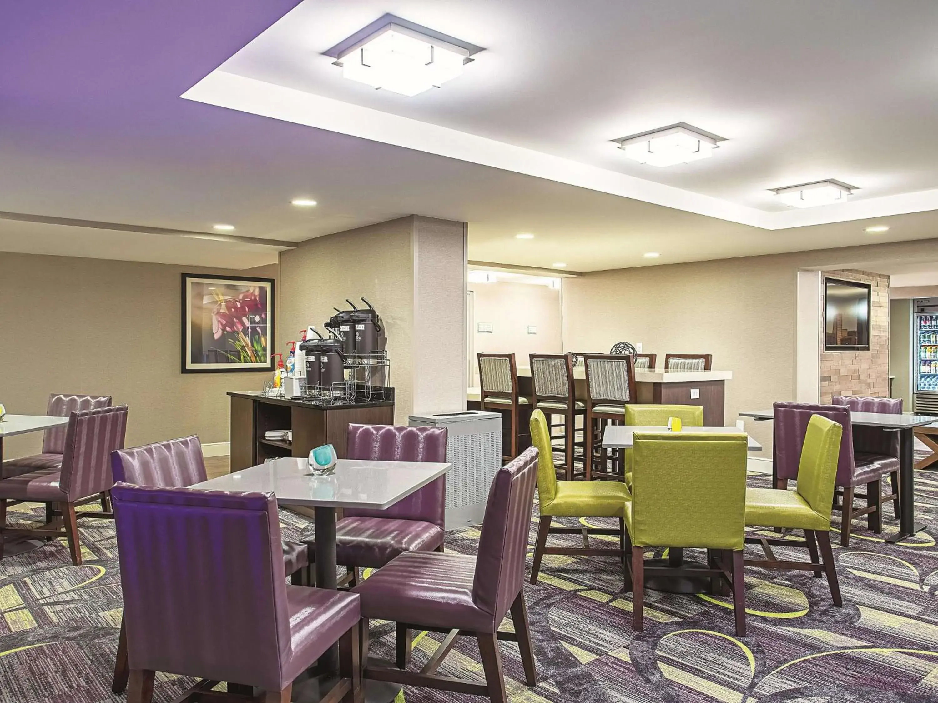 Restaurant/places to eat in La Quinta by Wyndham Baltimore N / White Marsh Restaurant/places to eat in La Quinta by Wyndham Baltimore N / White Marsh