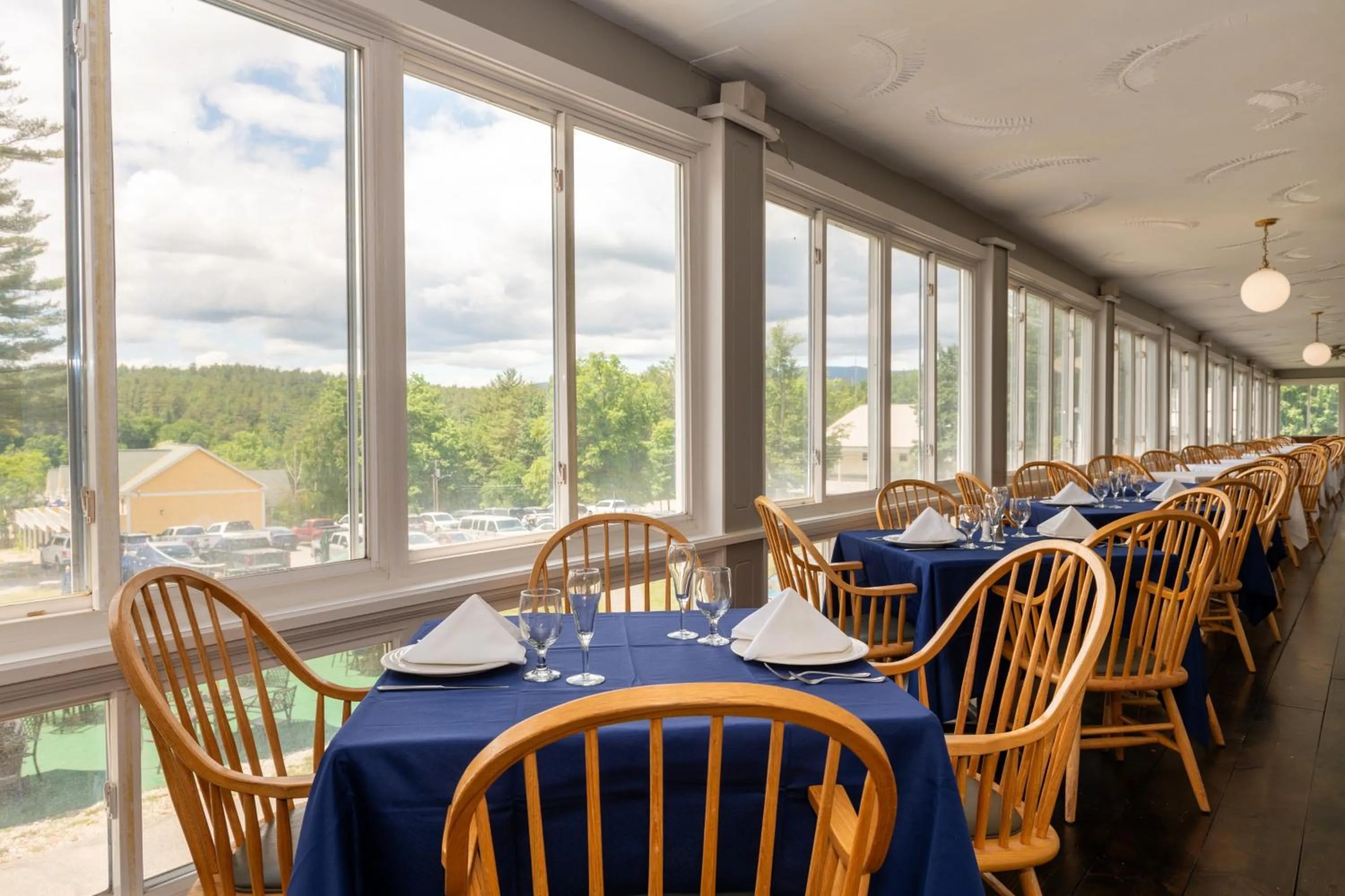 Restaurant/places to eat in The Bethel Resort & Suites