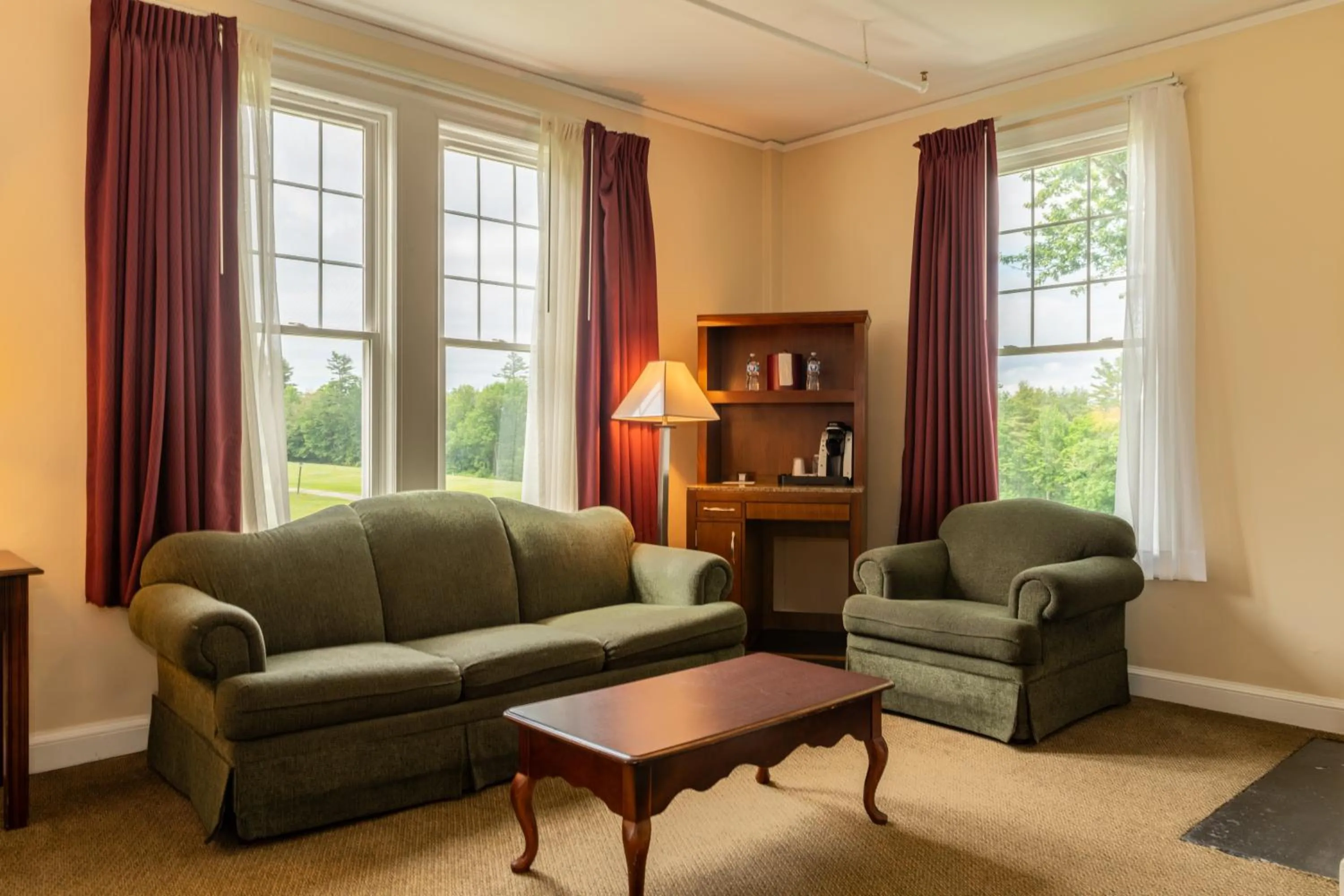 Living room in The Bethel Resort & Suites