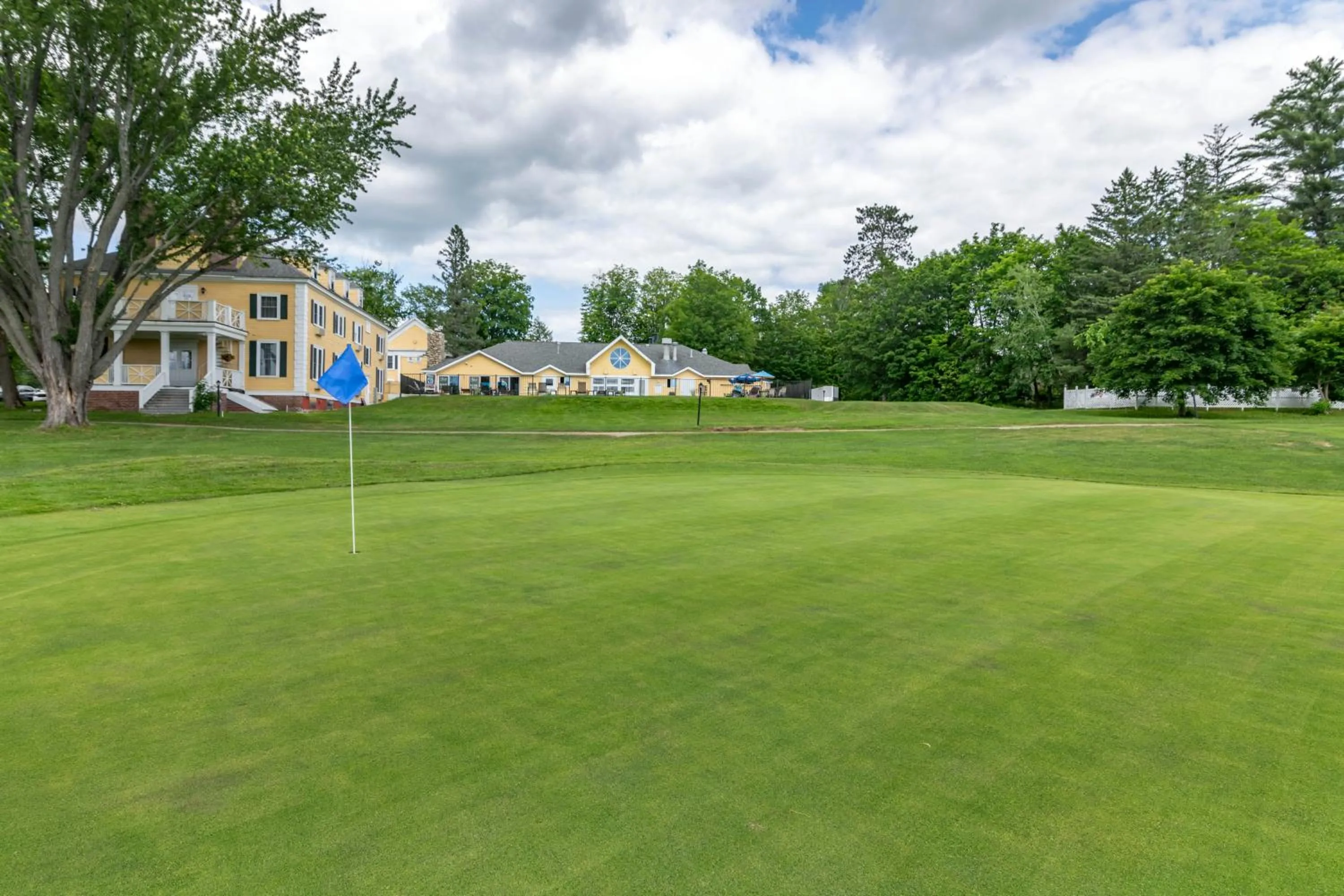 Golfcourse in The Bethel Resort & Suites