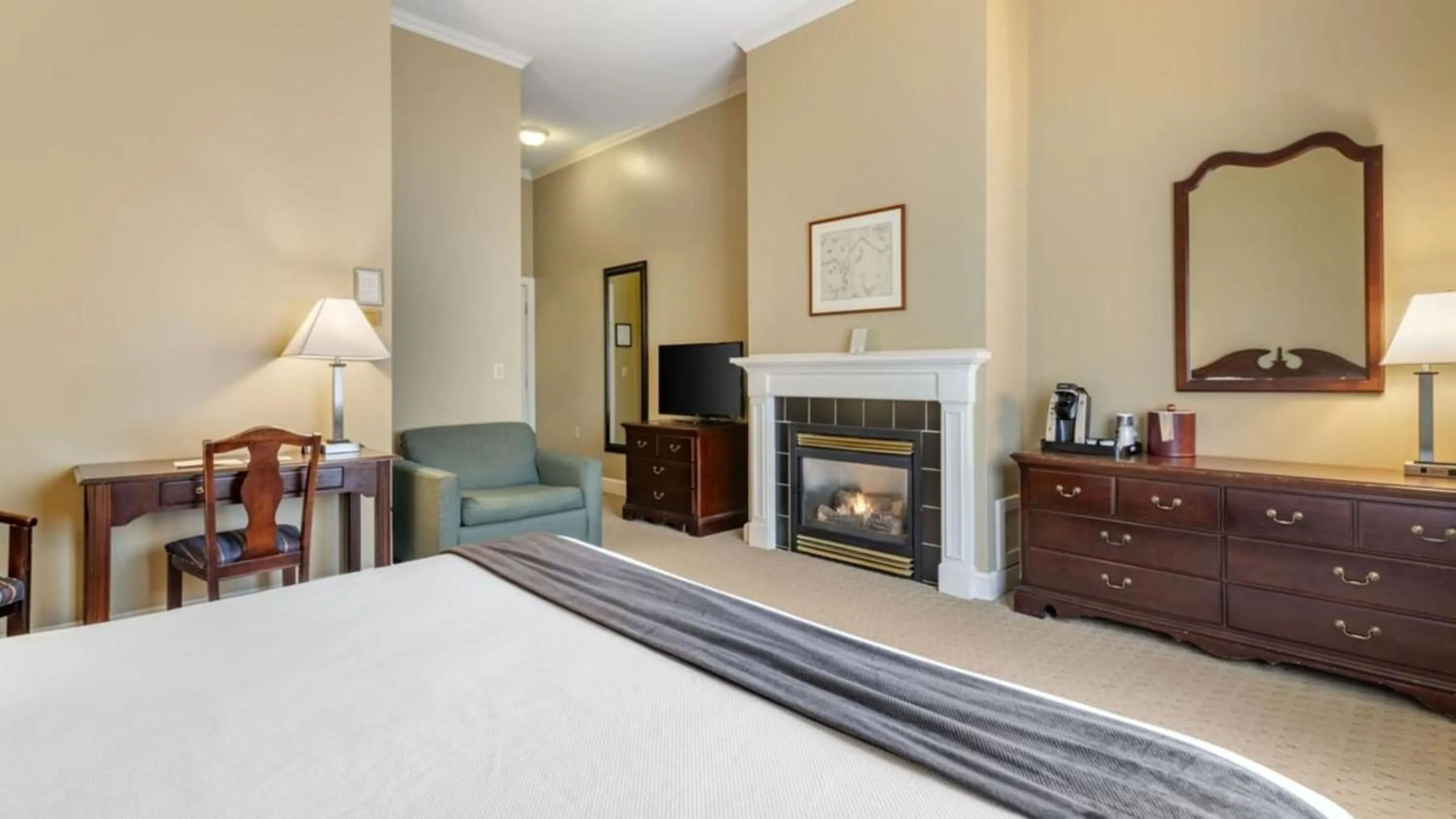 Bed in The Bethel Resort &amp; Suites