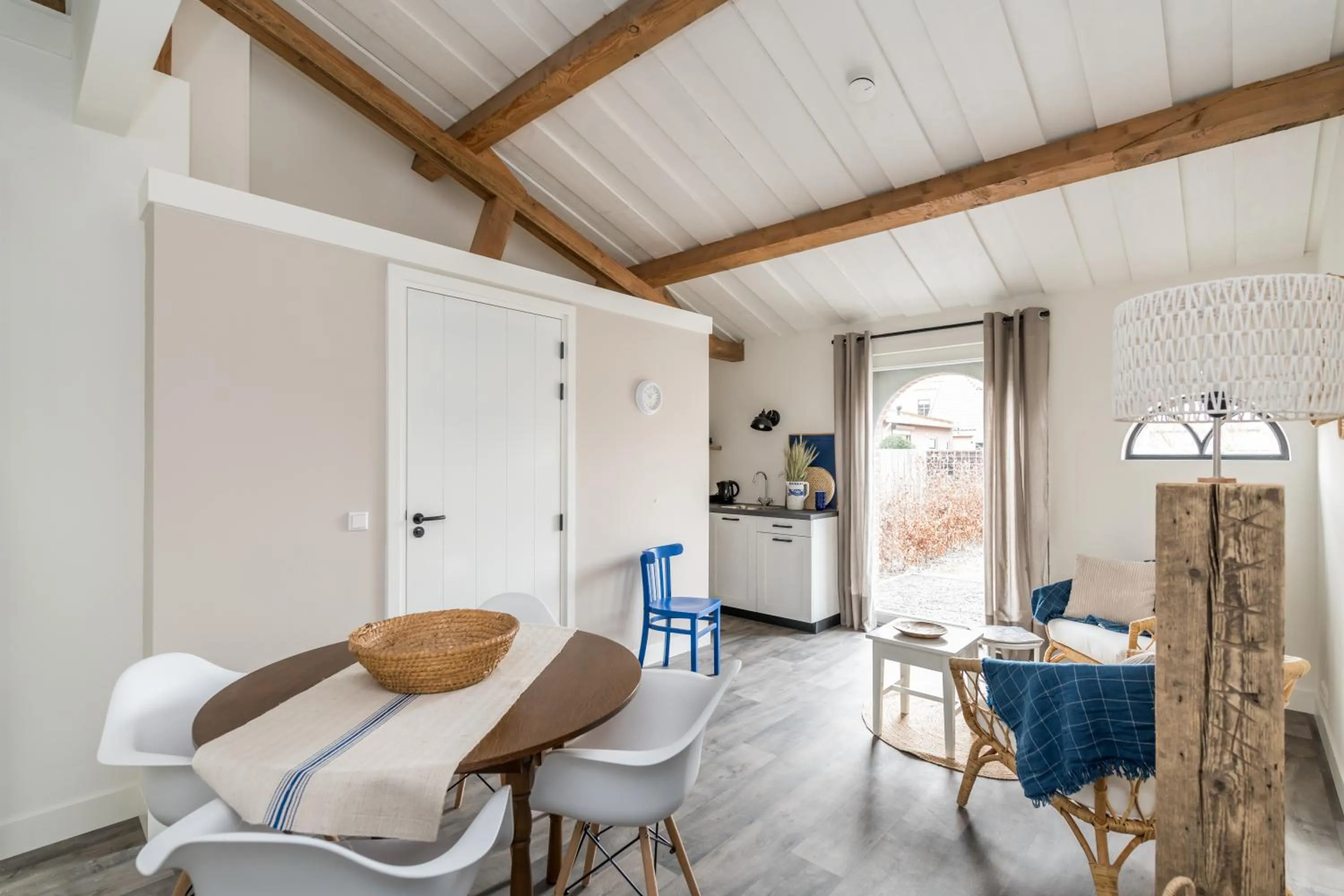 Photo of the whole room, Bed in De Meulestee