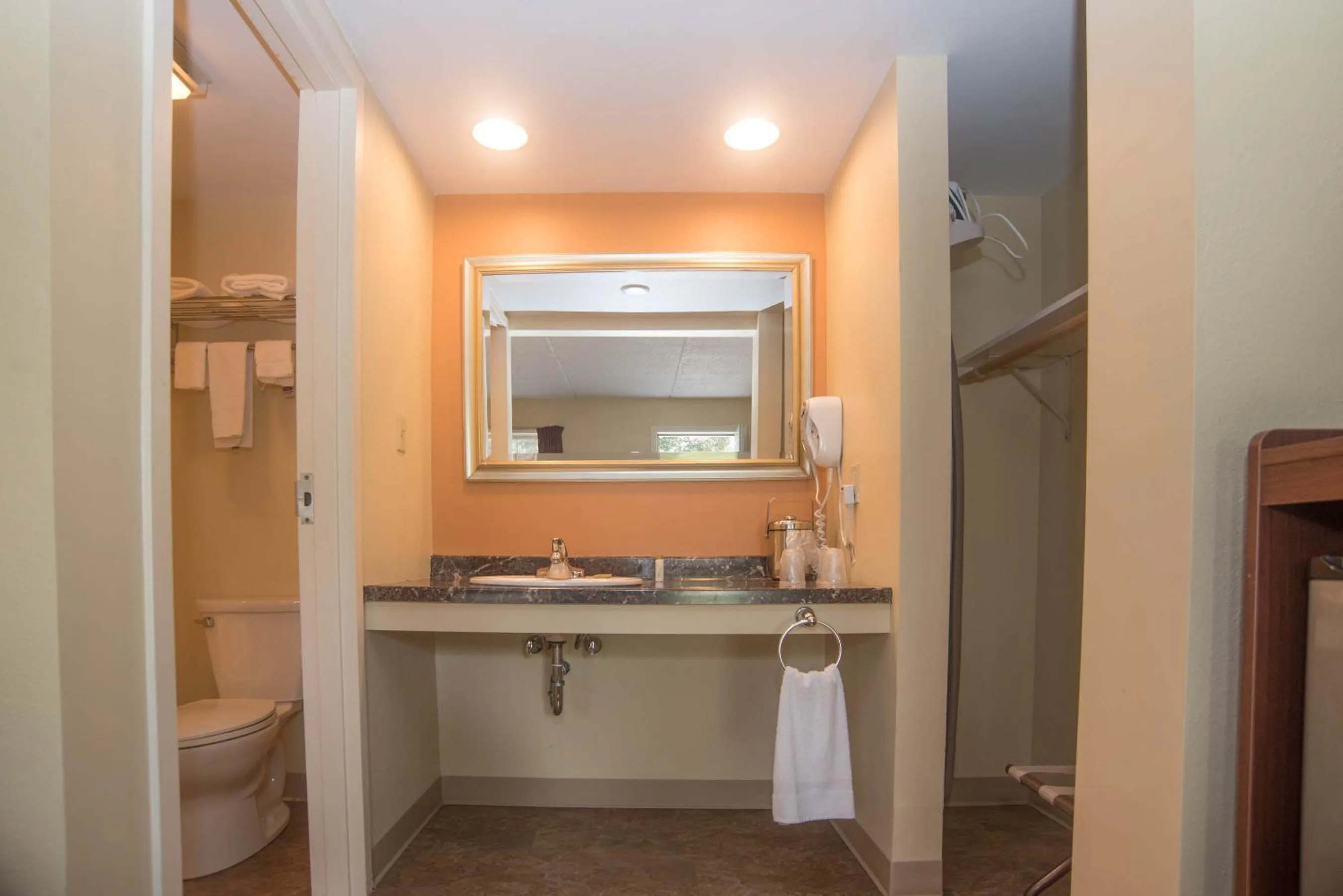 Bathroom in Colonnade Inn