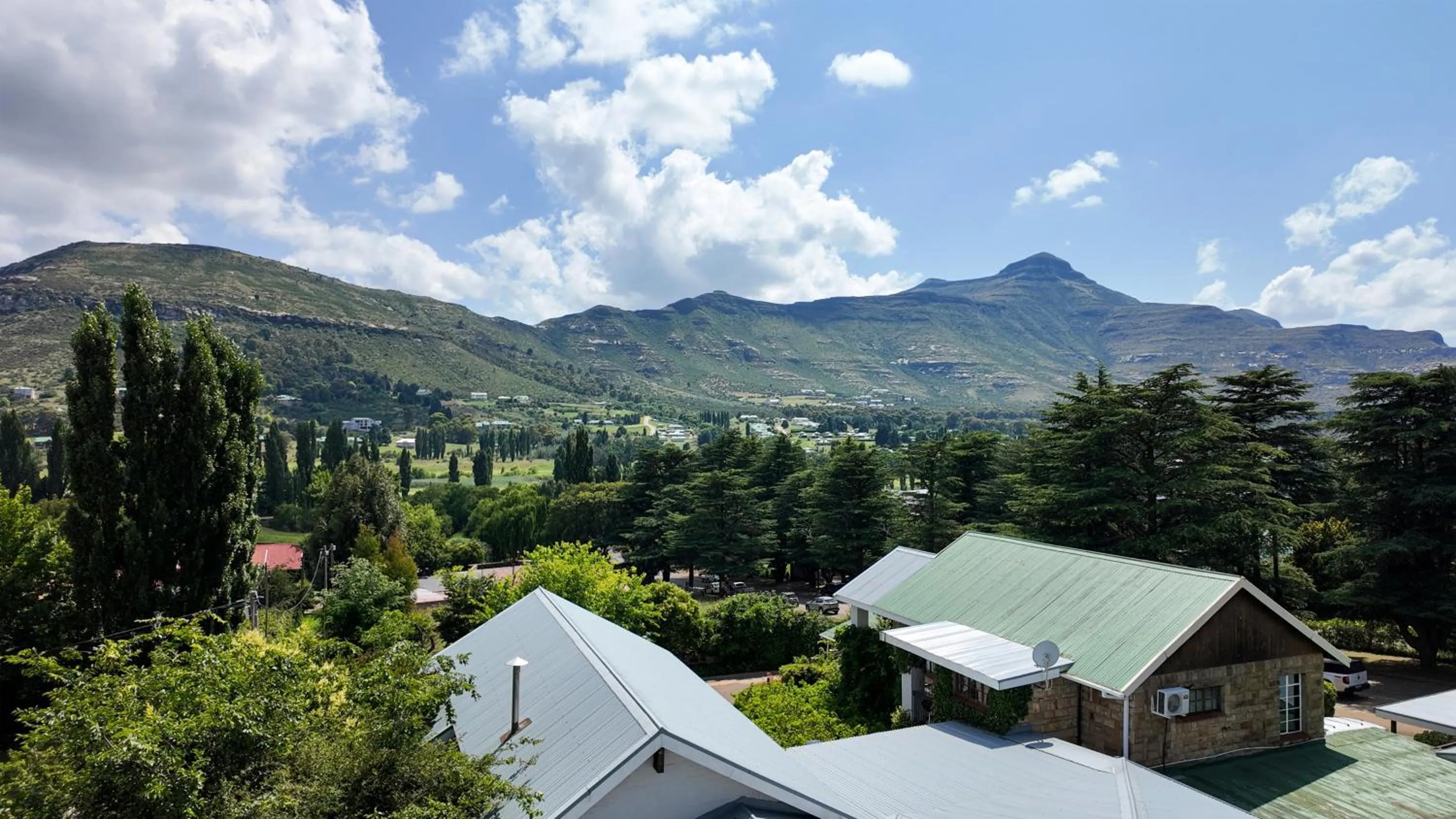 Bird's eye view in Stonehaven Clarens