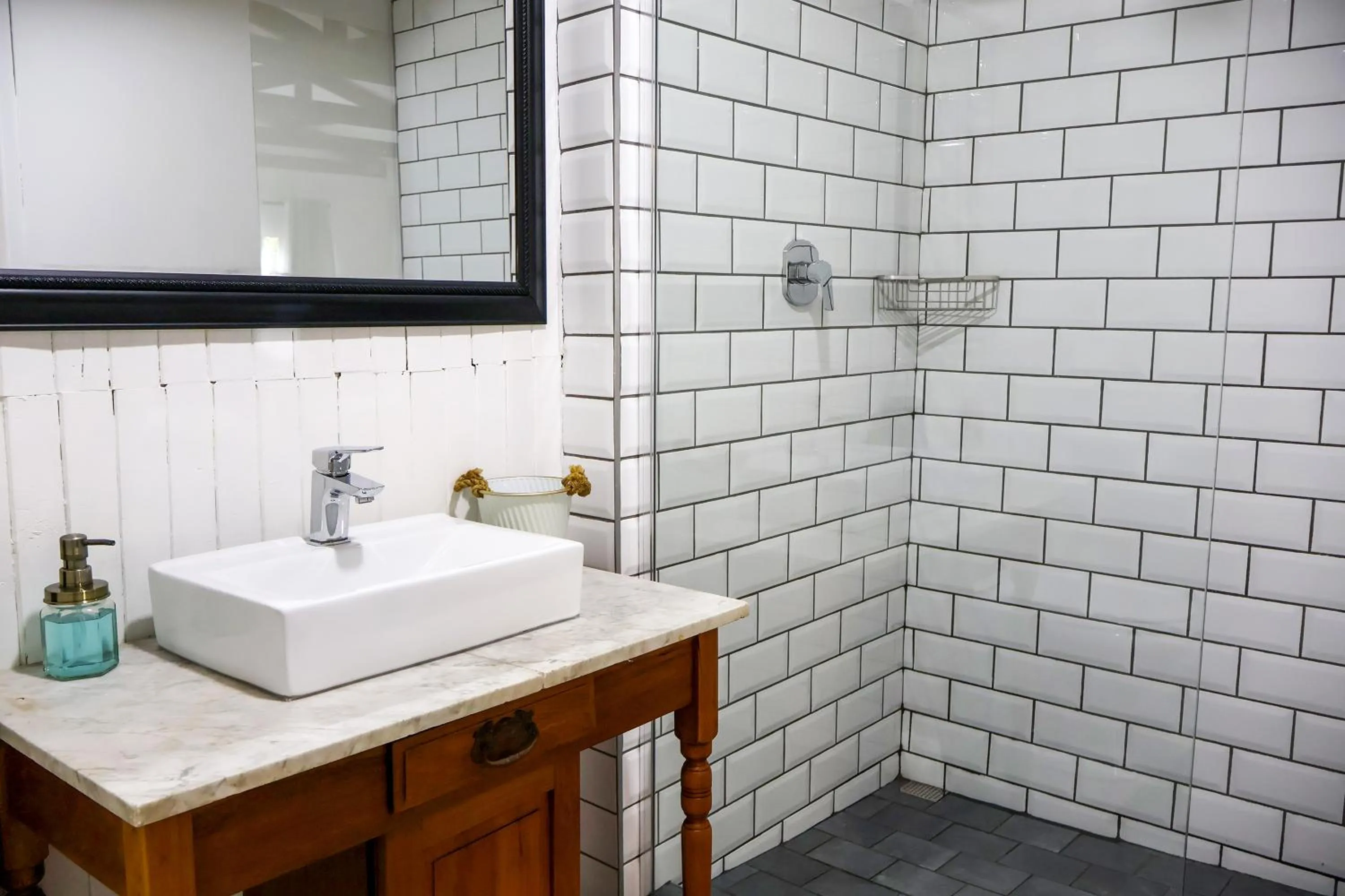 Shower in Stonehaven Clarens