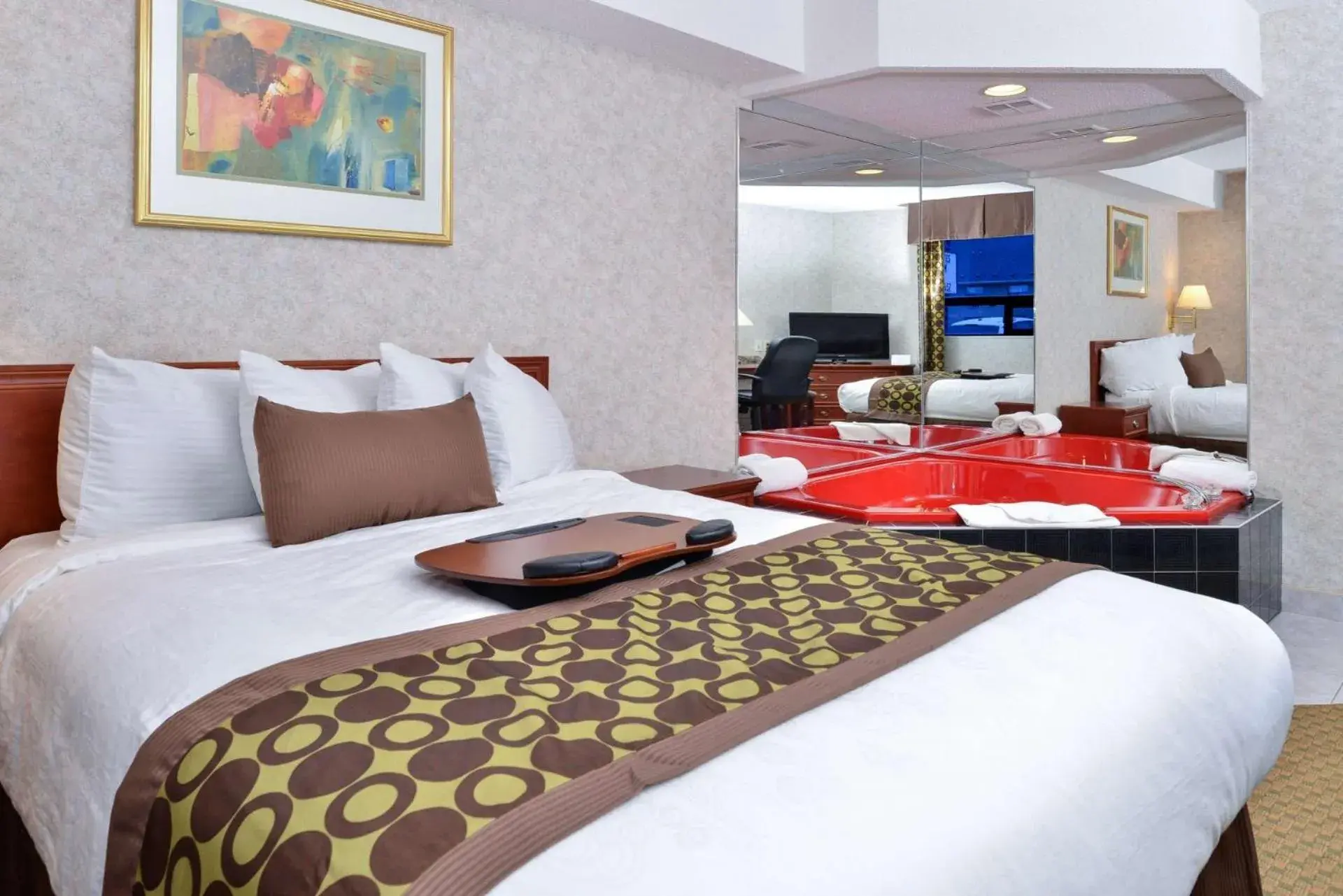 Bedroom, Bed in Lexington Inn & Suites-Windsor Bedroom, Bed in Lexington Inn & Suites-Windsor