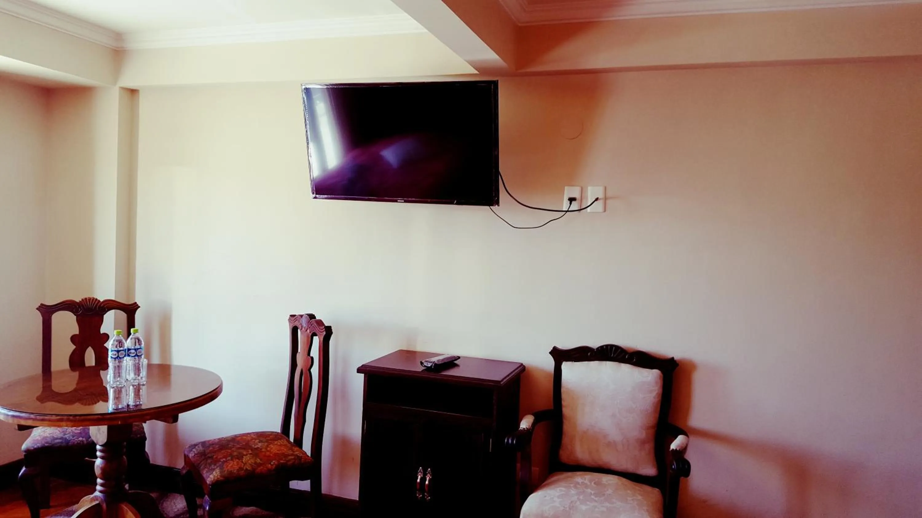 TV and multimedia in Hostal La Magia de Uyuni