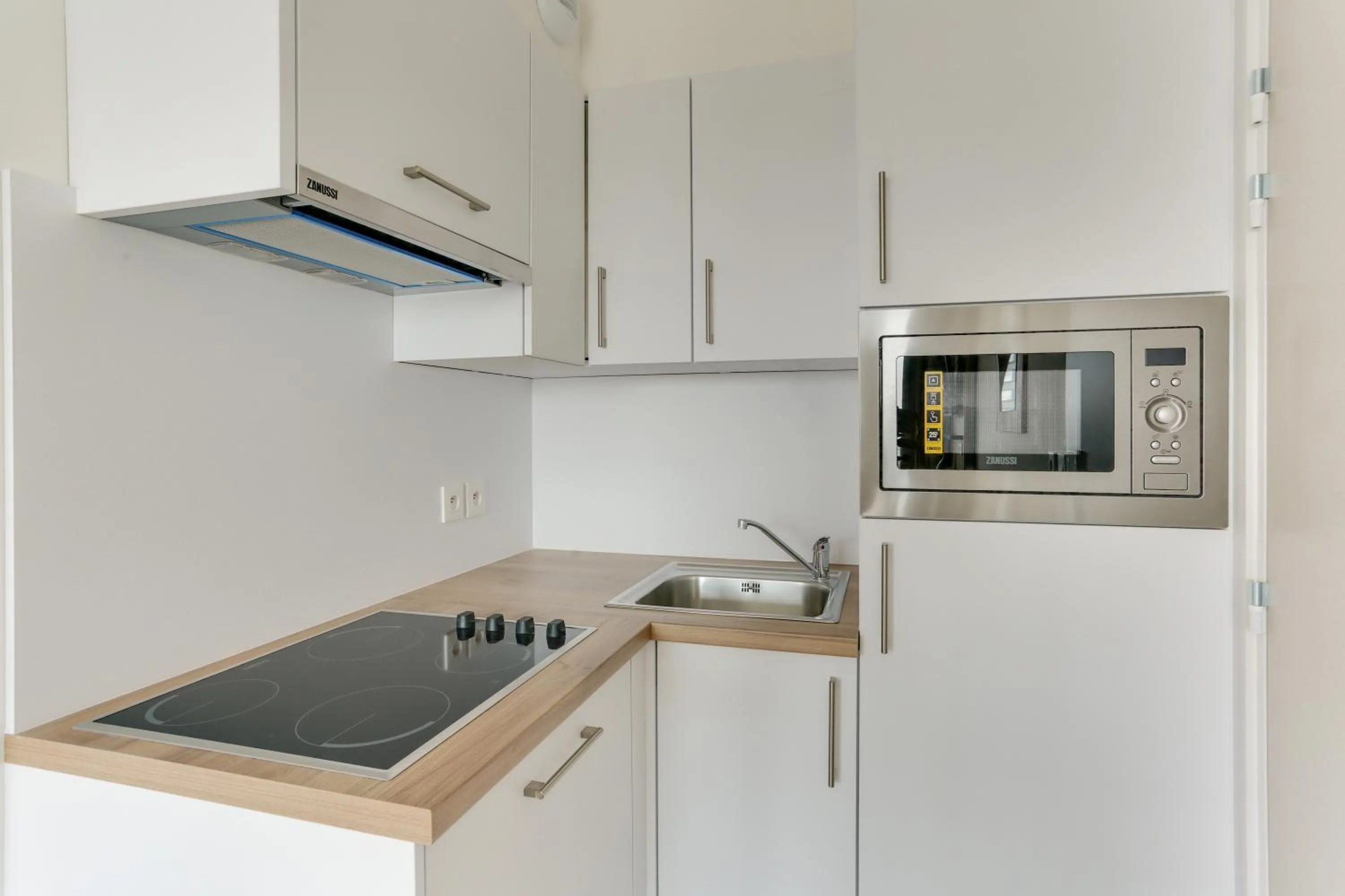 kitchen in Evancy La Marina Boulogne-sur-Mer