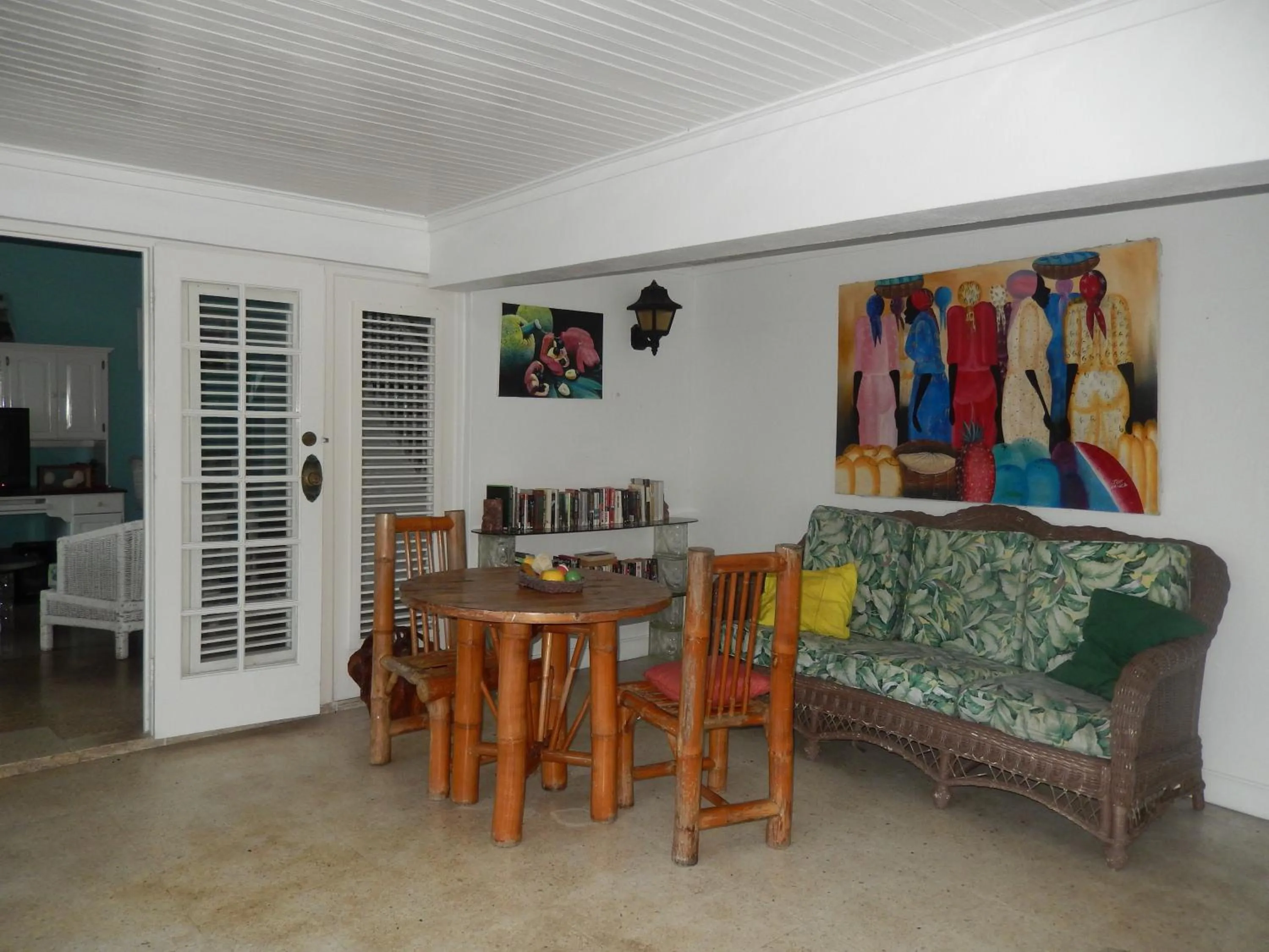 Dining area in Moon San Villa at the Blue Lagoon