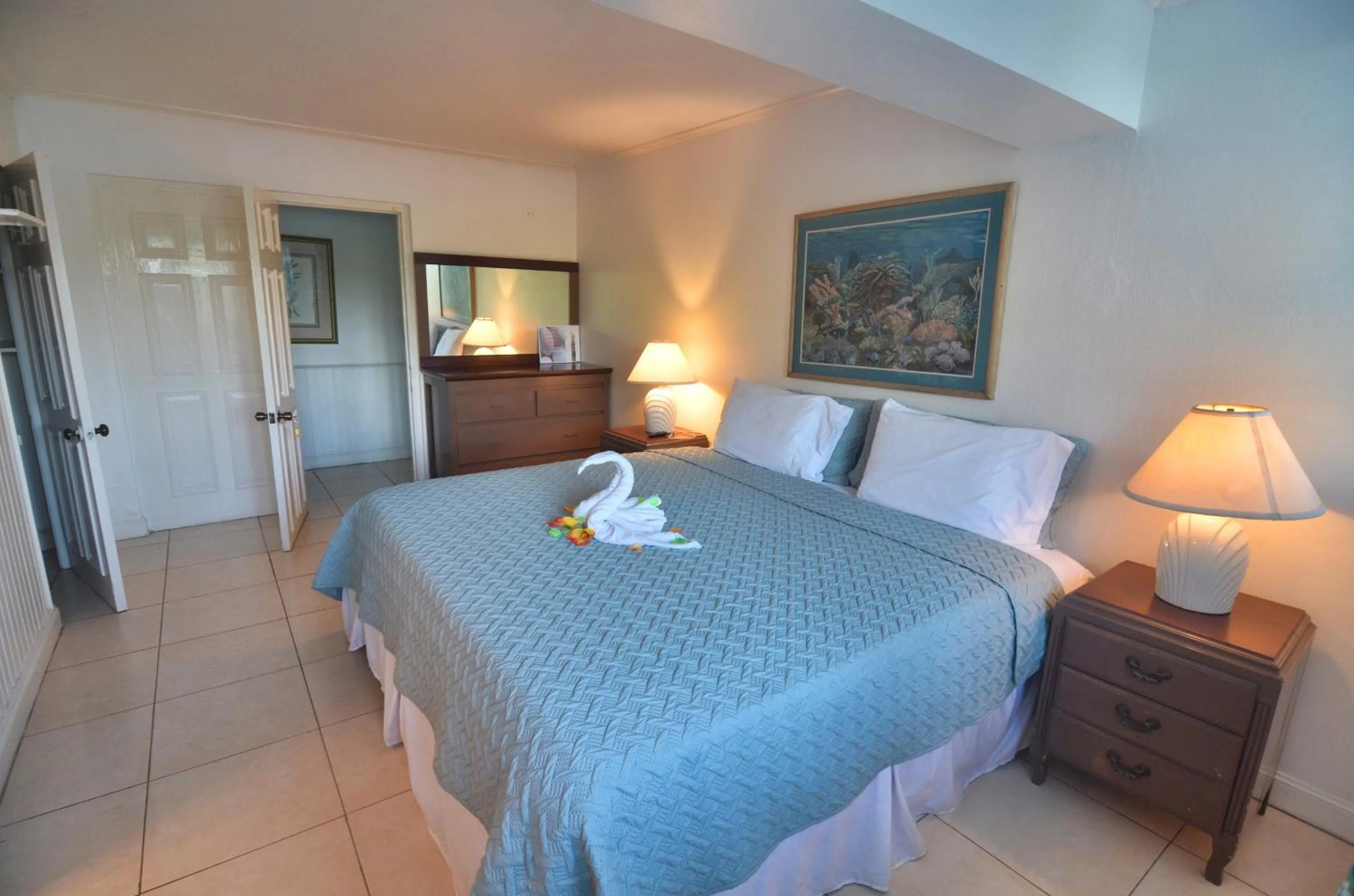 Photo of the whole room, Bed in Moon San Villa at the Blue Lagoon