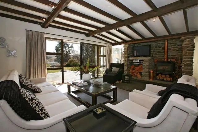 Living room in Waiorau Homestead