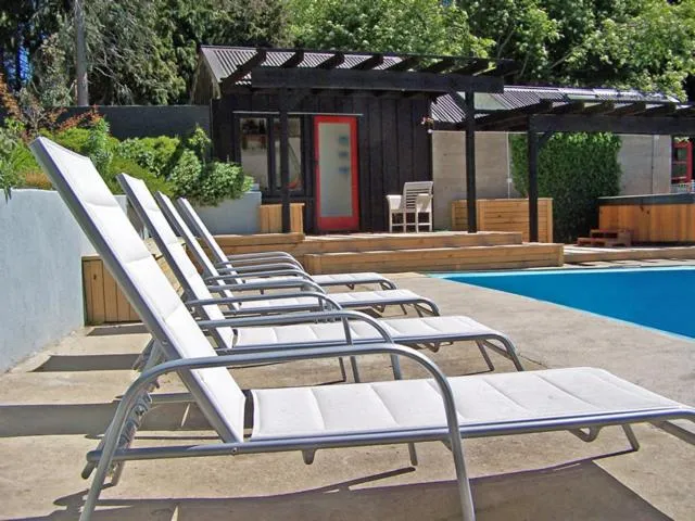 Swimming pool in Waiorau Homestead