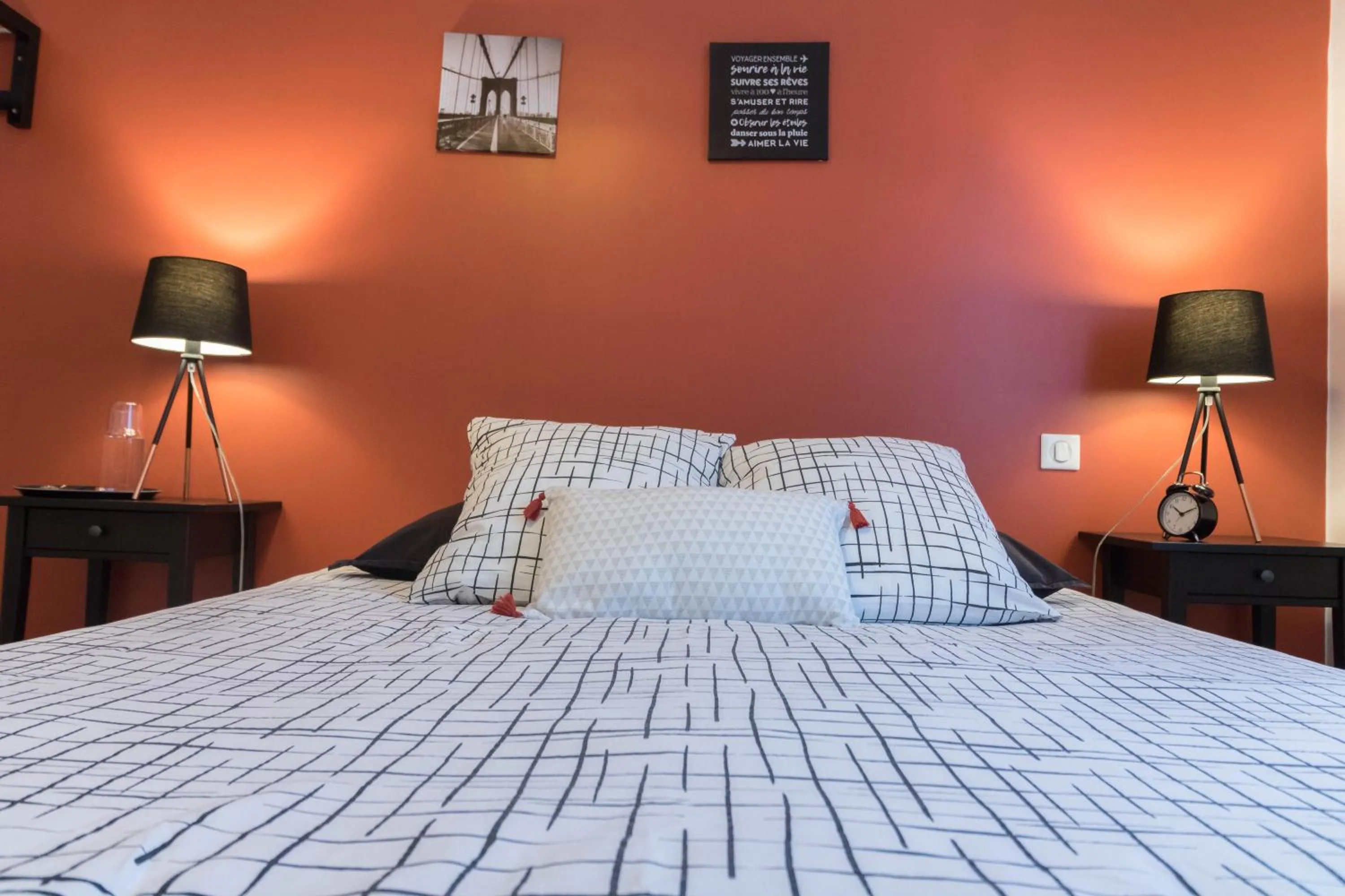 Bedroom, Bed in Chambres D'hôte Le Cèdre Bleu