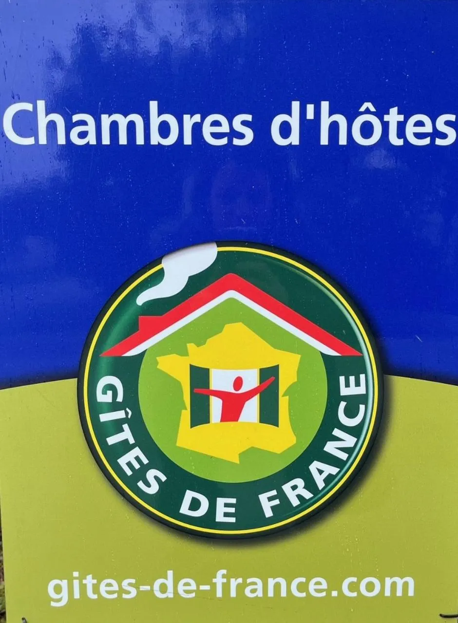 Property logo or sign in Chambres D'hôte Le Cèdre Bleu