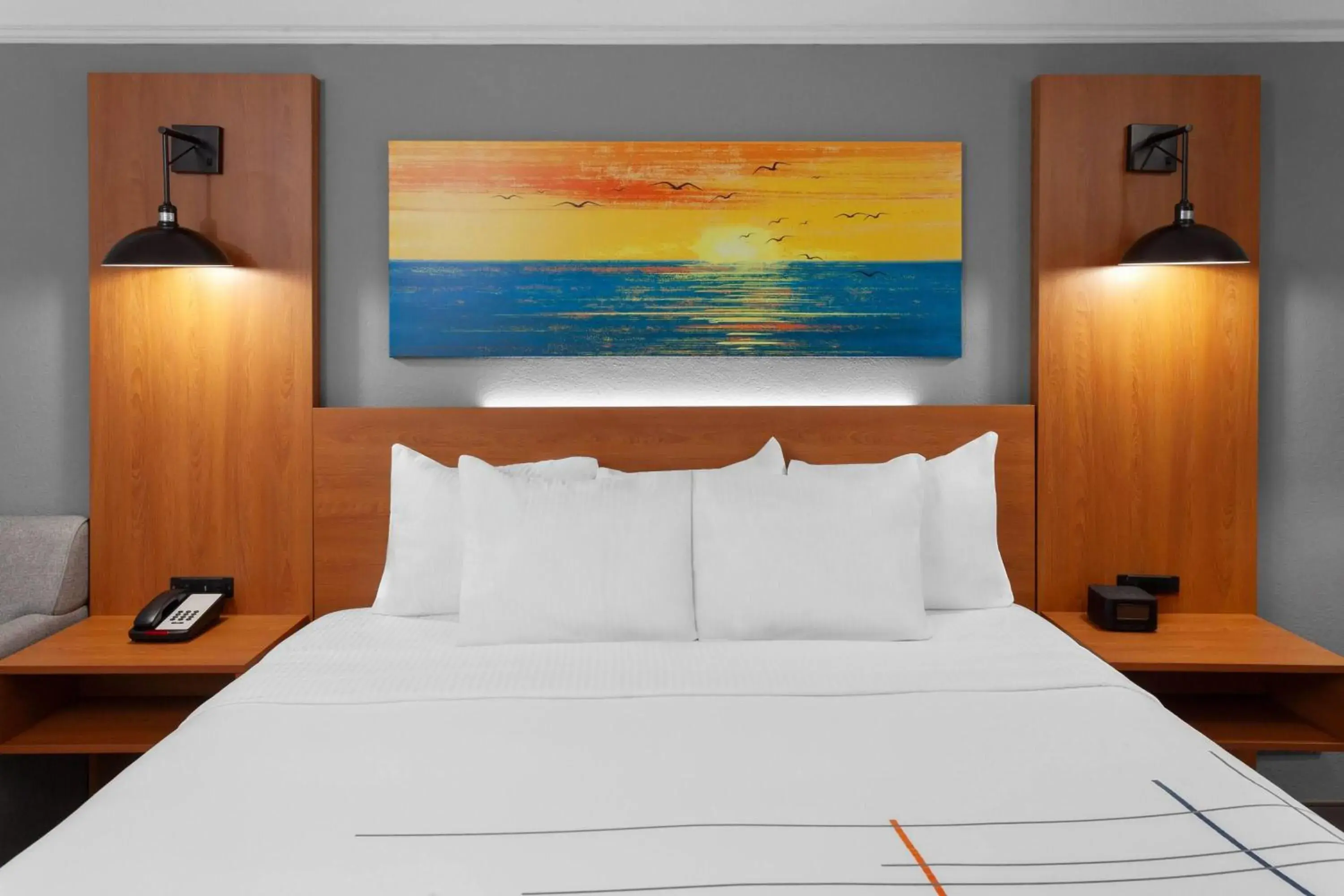 Photo of the whole room, Bed in La Quinta Inn by Wyndham Champaign Photo of the whole room, Bed in La Quinta Inn by Wyndham Champaign