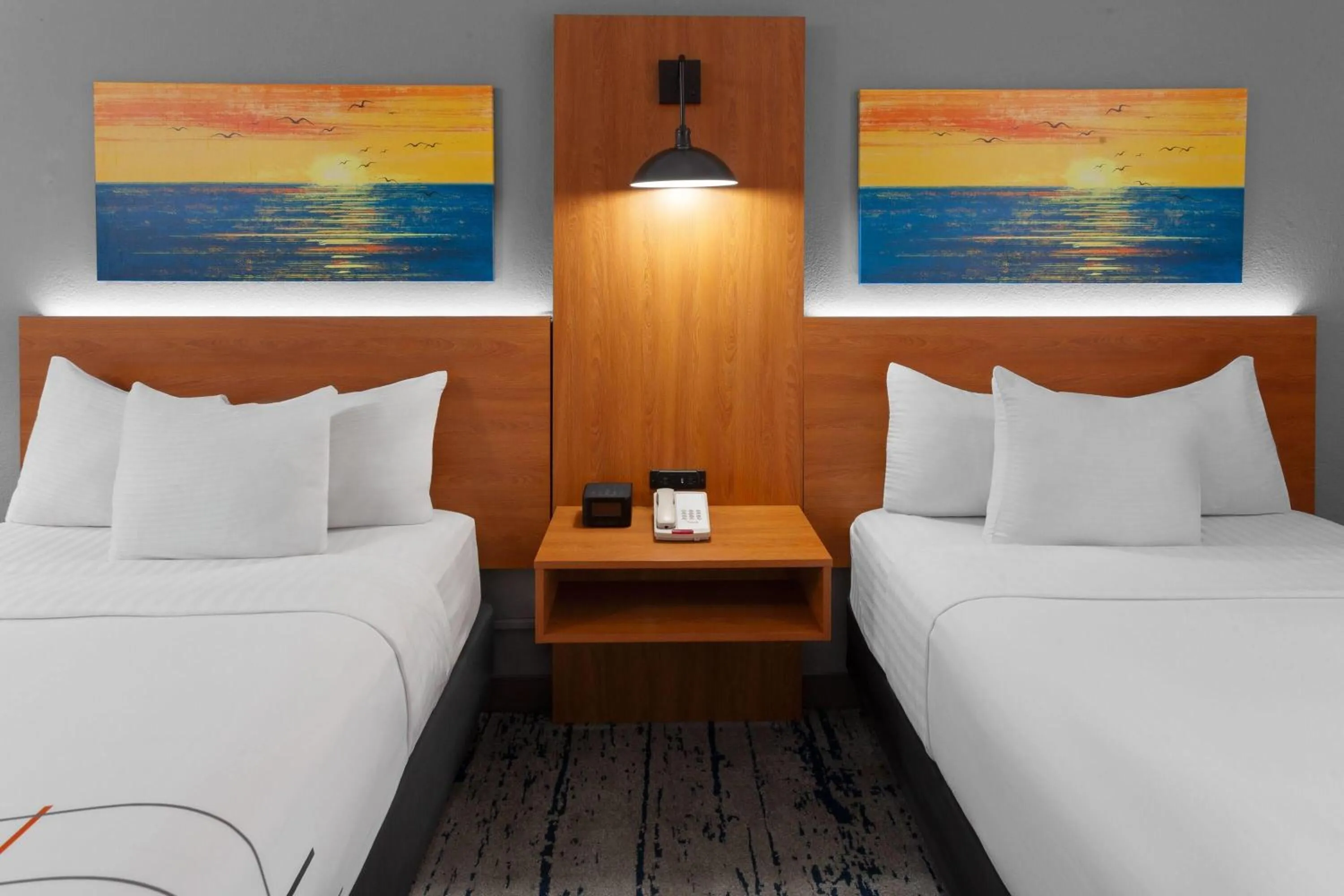 Photo of the whole room, Bed in La Quinta Inn by Wyndham Champaign