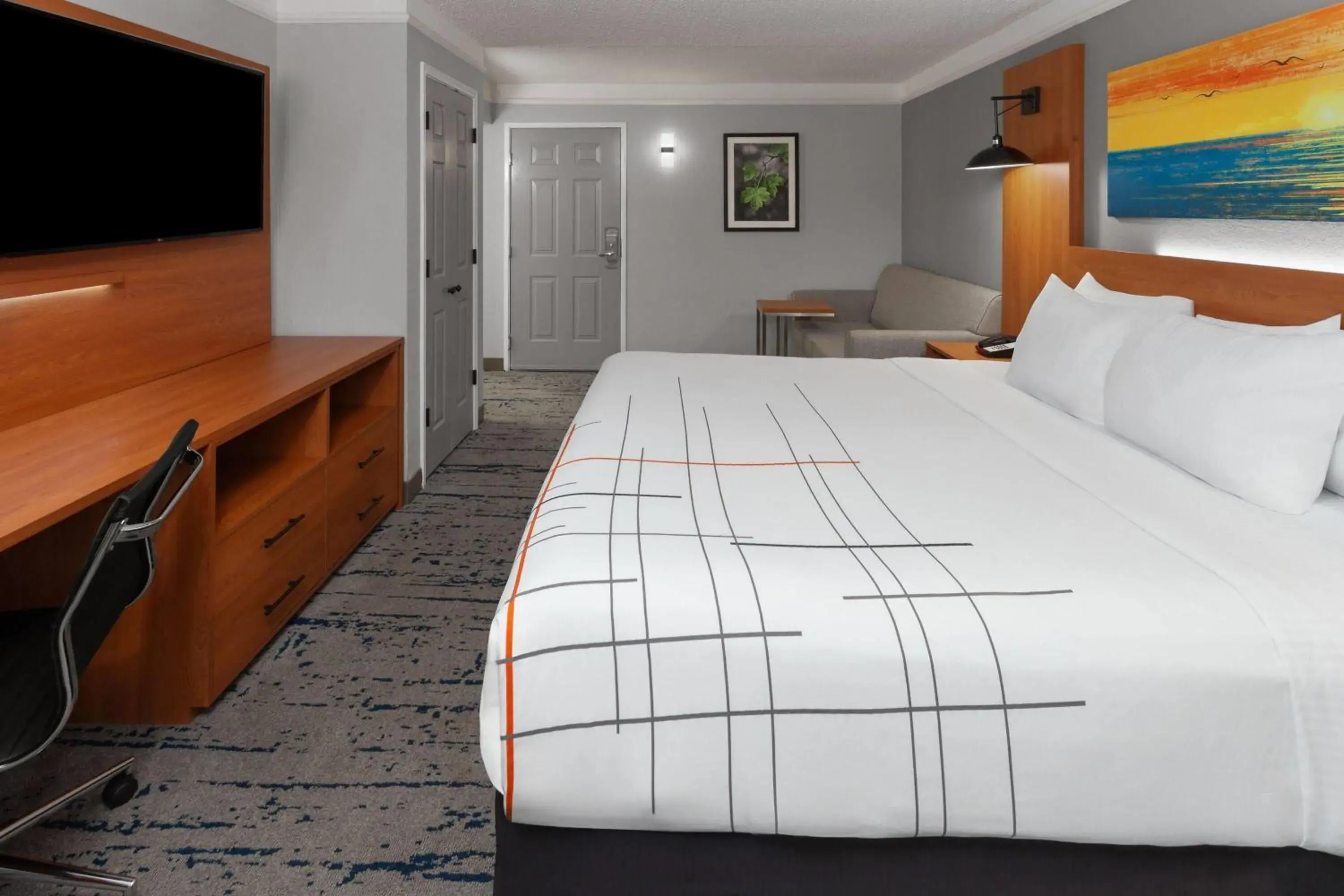 Photo of the whole room, Bed in La Quinta Inn by Wyndham Champaign Photo of the whole room, Bed in La Quinta Inn by Wyndham Champaign