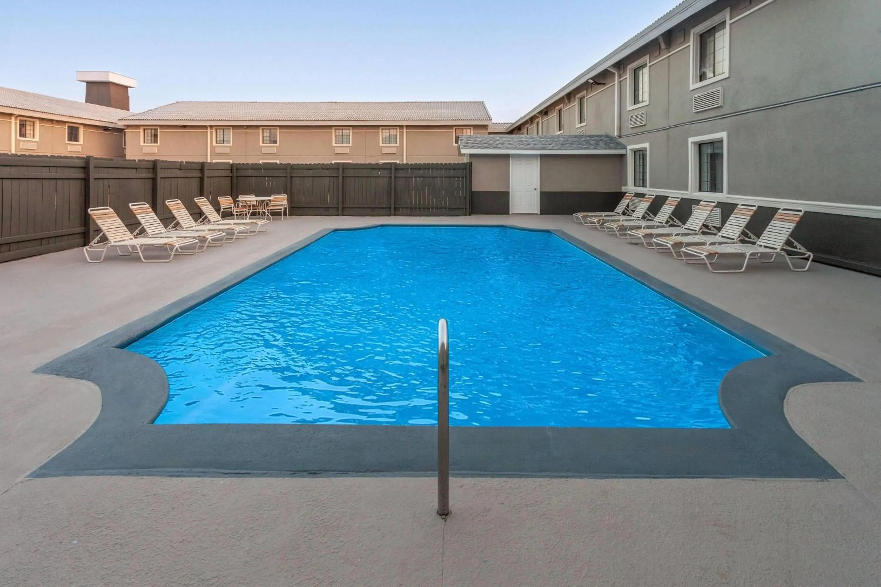 Swimming pool in La Quinta Inn by Wyndham Champaign