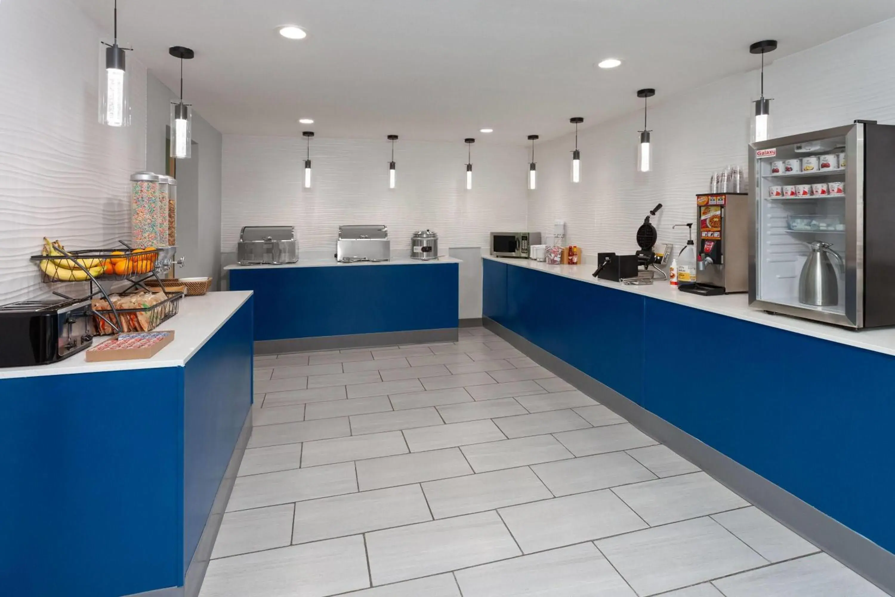 Breakfast in La Quinta Inn by Wyndham Champaign Breakfast in La Quinta Inn by Wyndham Champaign