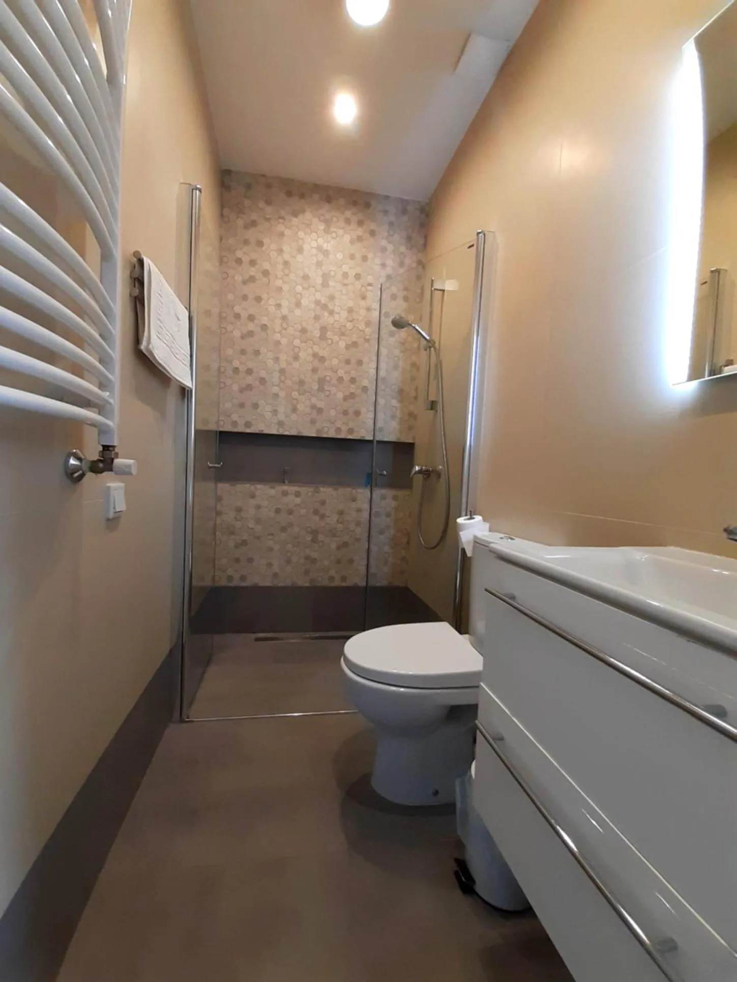 Shower in WILLA BAJLAND