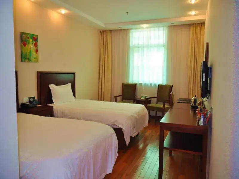 Photo of the whole room, Bed in Greentree Inn Shanghai Chongming Bao Town Express Hotel Photo of the whole room, Bed in Greentree Inn Shanghai Chongming Bao Town Express Hotel