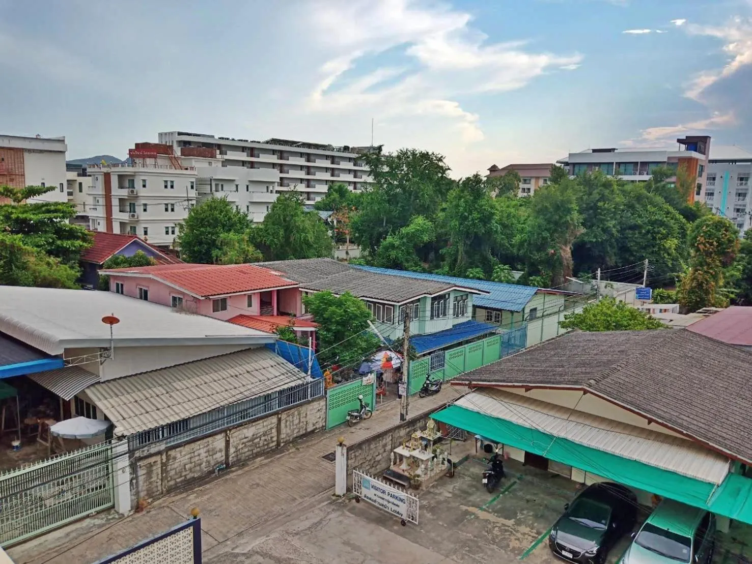 City view, Pool View in Baan Kanta Hotel