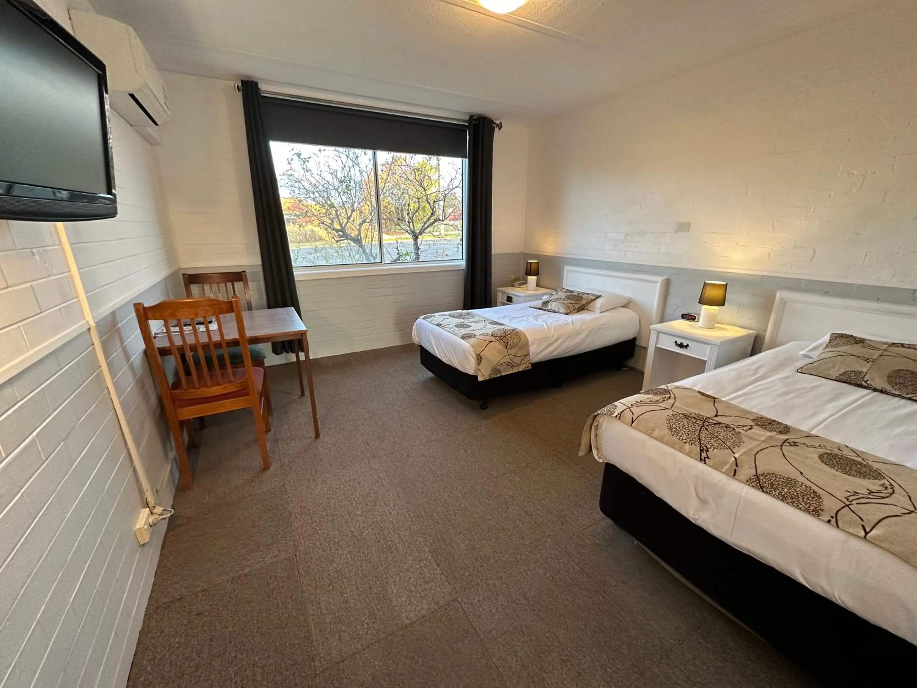 Bed in Wedderburn Goldseeker Motel