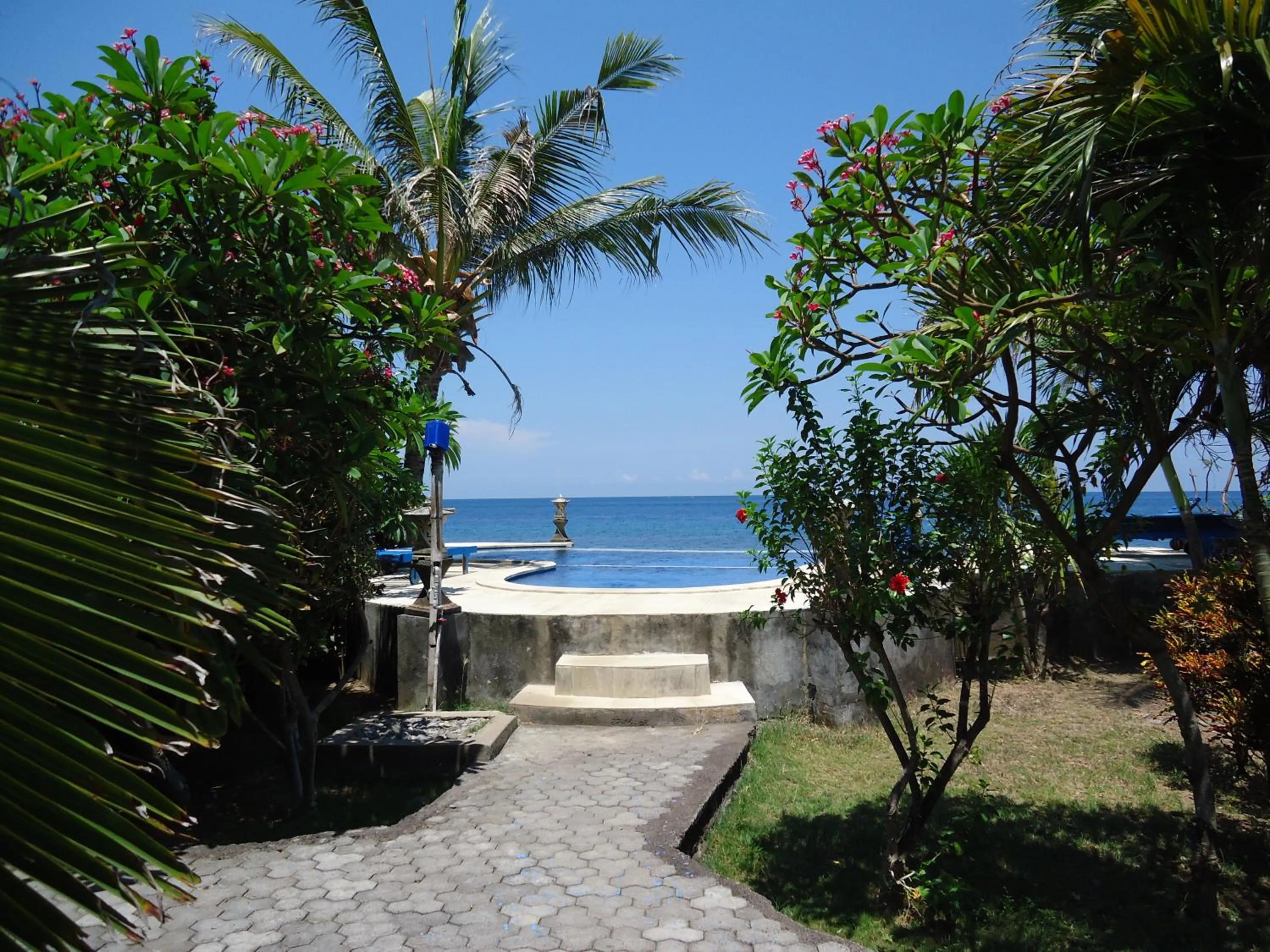 Garden view in Three Brothers Bobby's Villas
