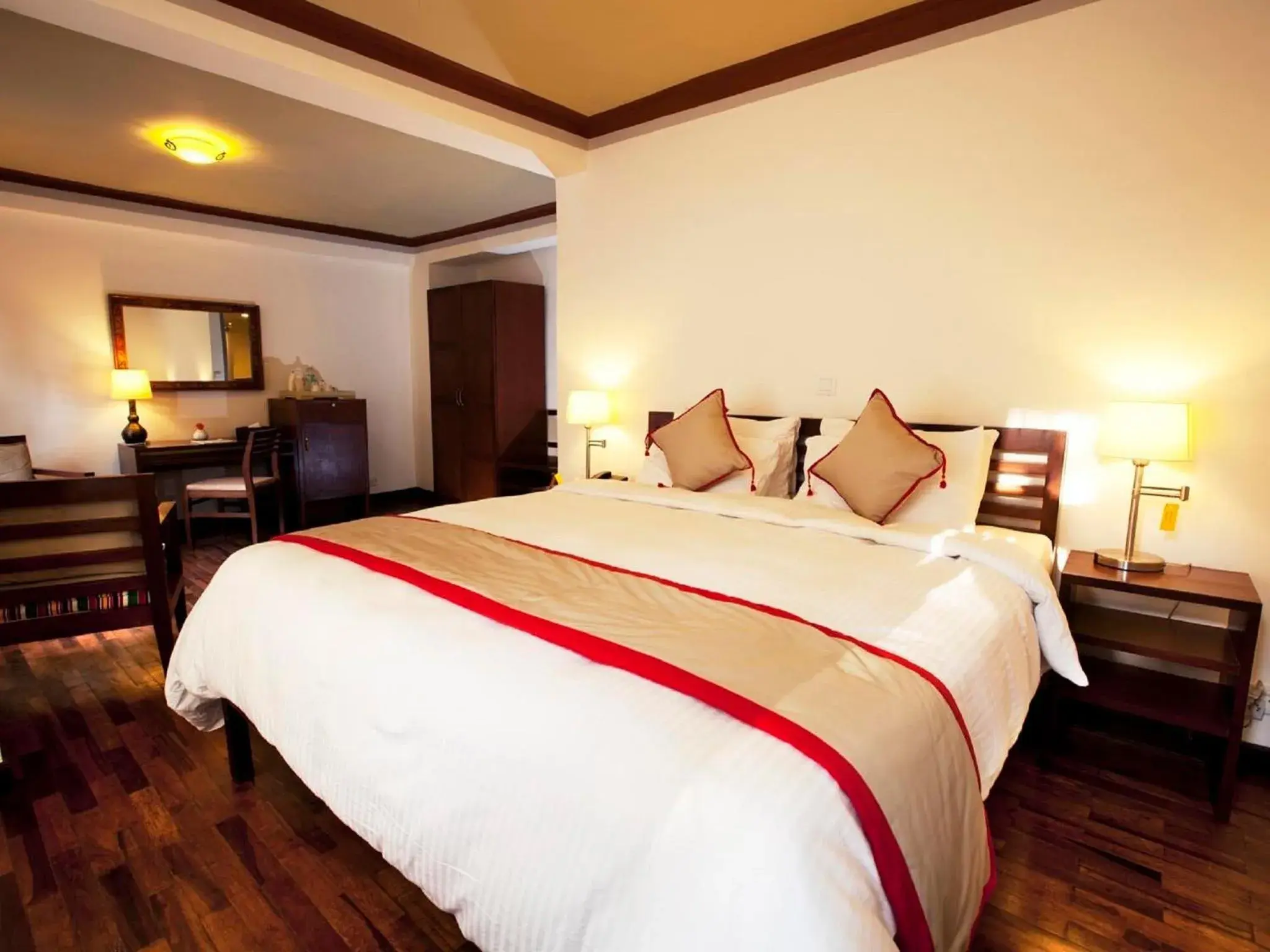 Deluxe King Room in Shambaling Boutique Hotel Deluxe King Room in Shambaling Boutique Hotel