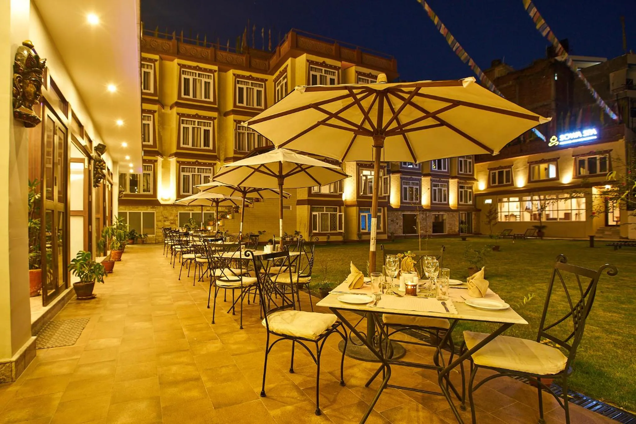 Dining area in Shambaling Boutique Hotel