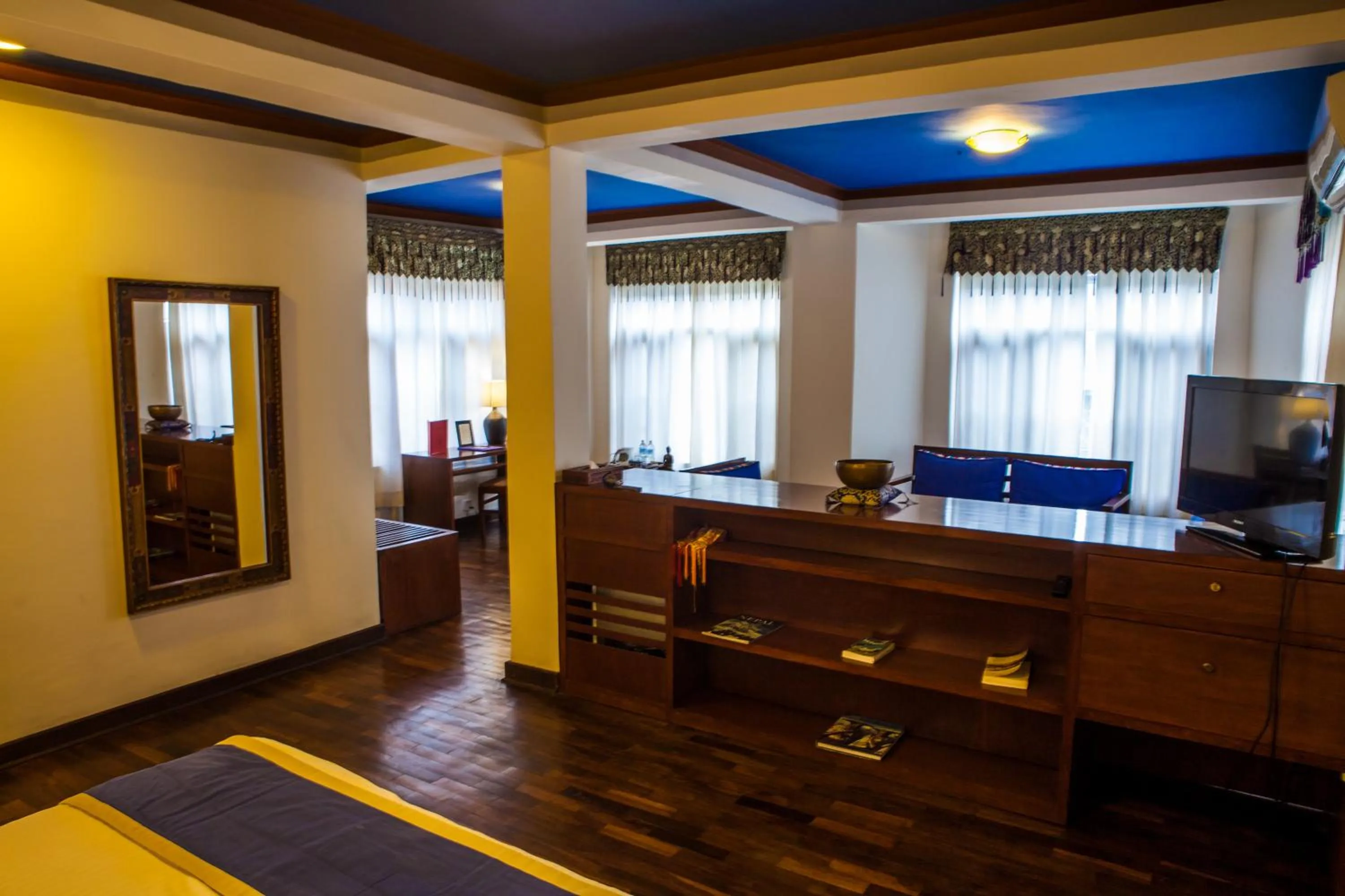 Seating area, Bed in Shambaling Boutique Hotel