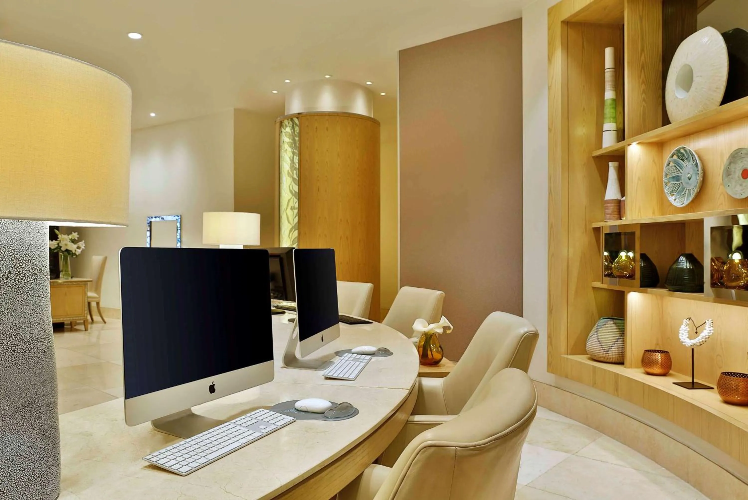 Lobby or reception in Hilton Durban