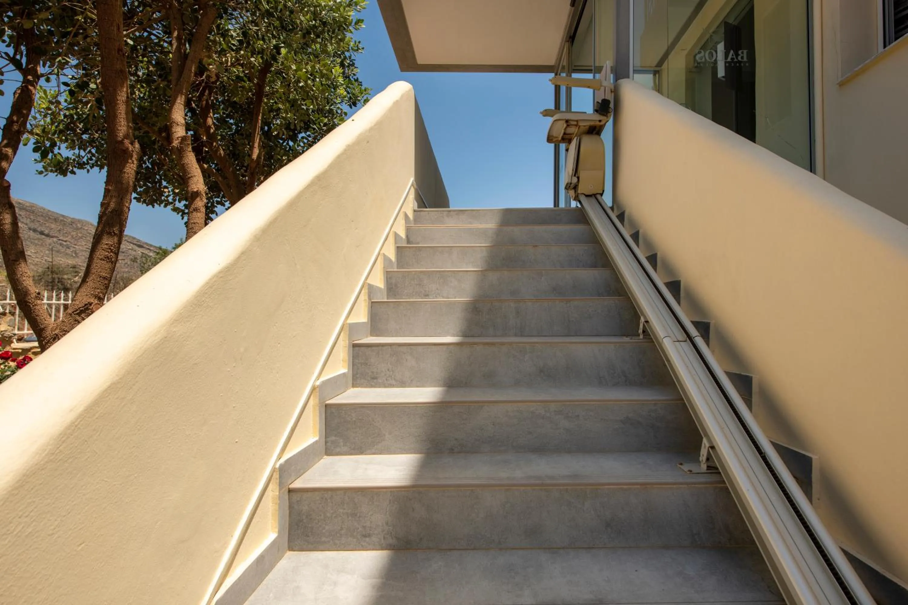 acessibility in Balos Beach