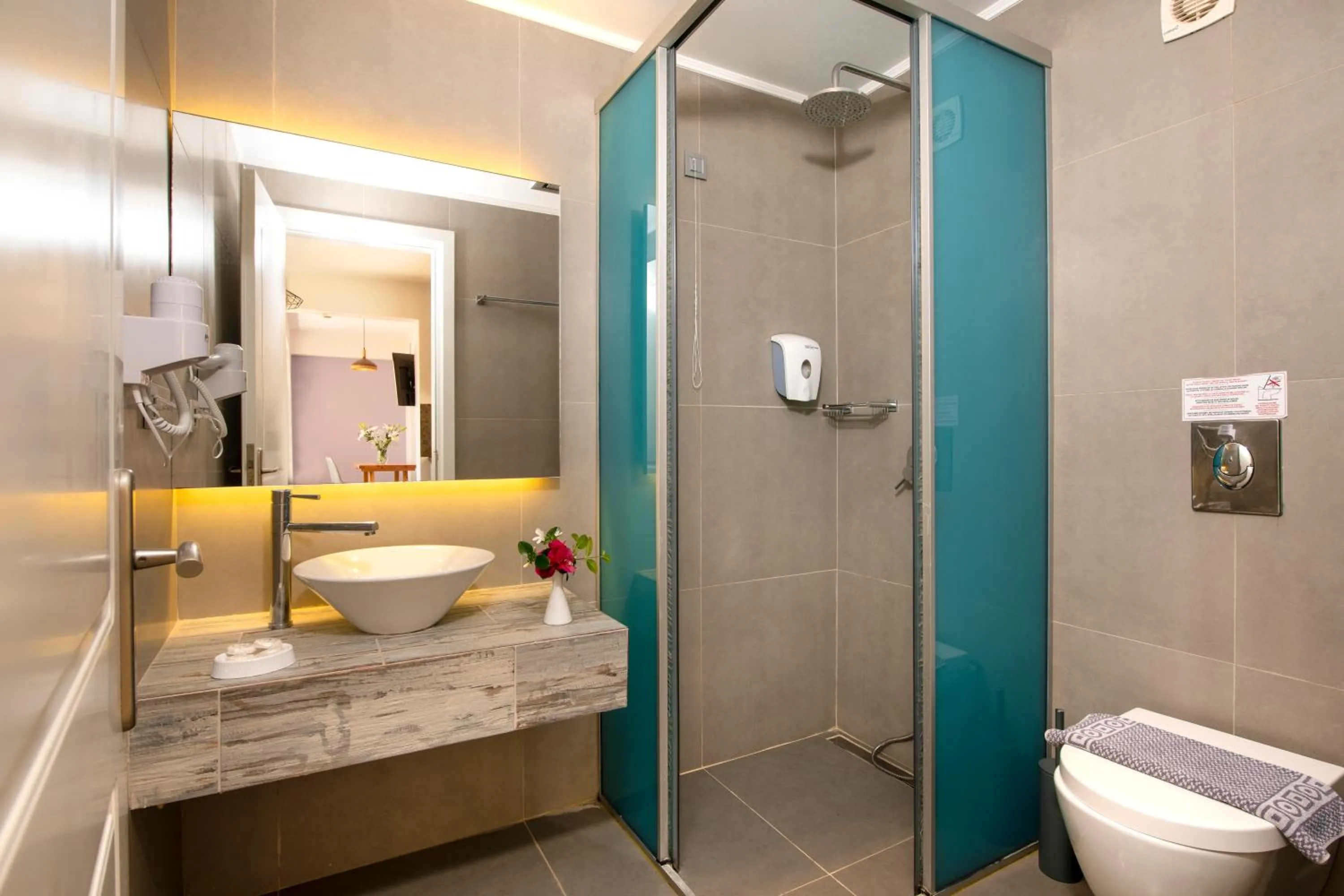 Bathroom in Balos Beach