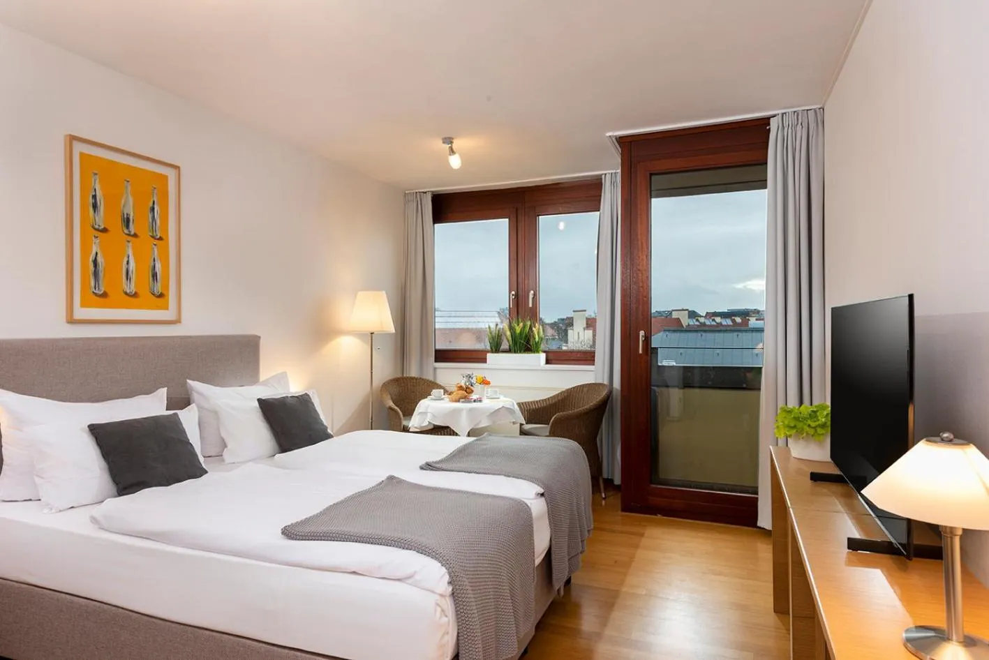 Balcony/Terrace, Bed in Hotel Aquino Berlin