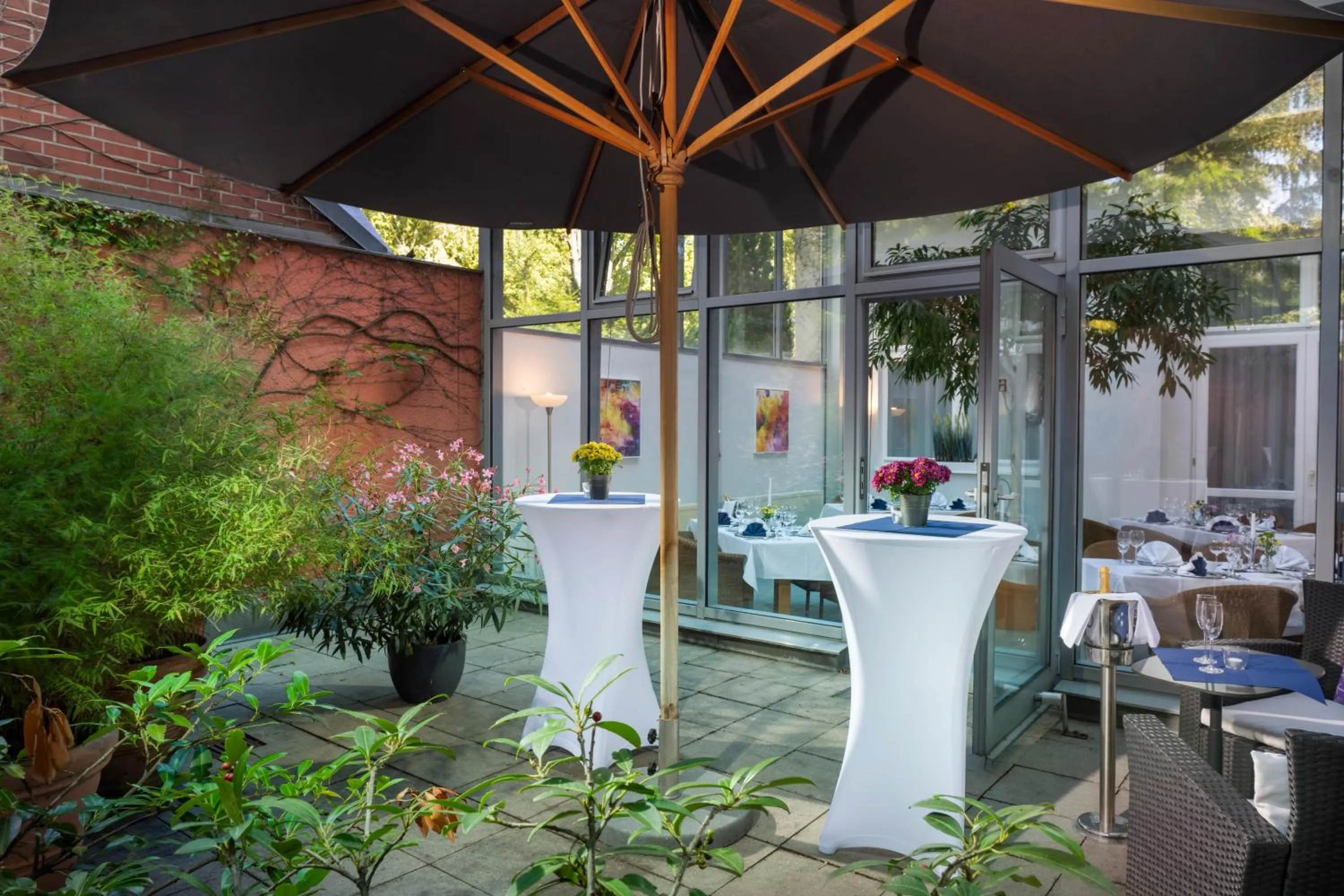 Restaurant/places to eat in Hotel Aquino Berlin