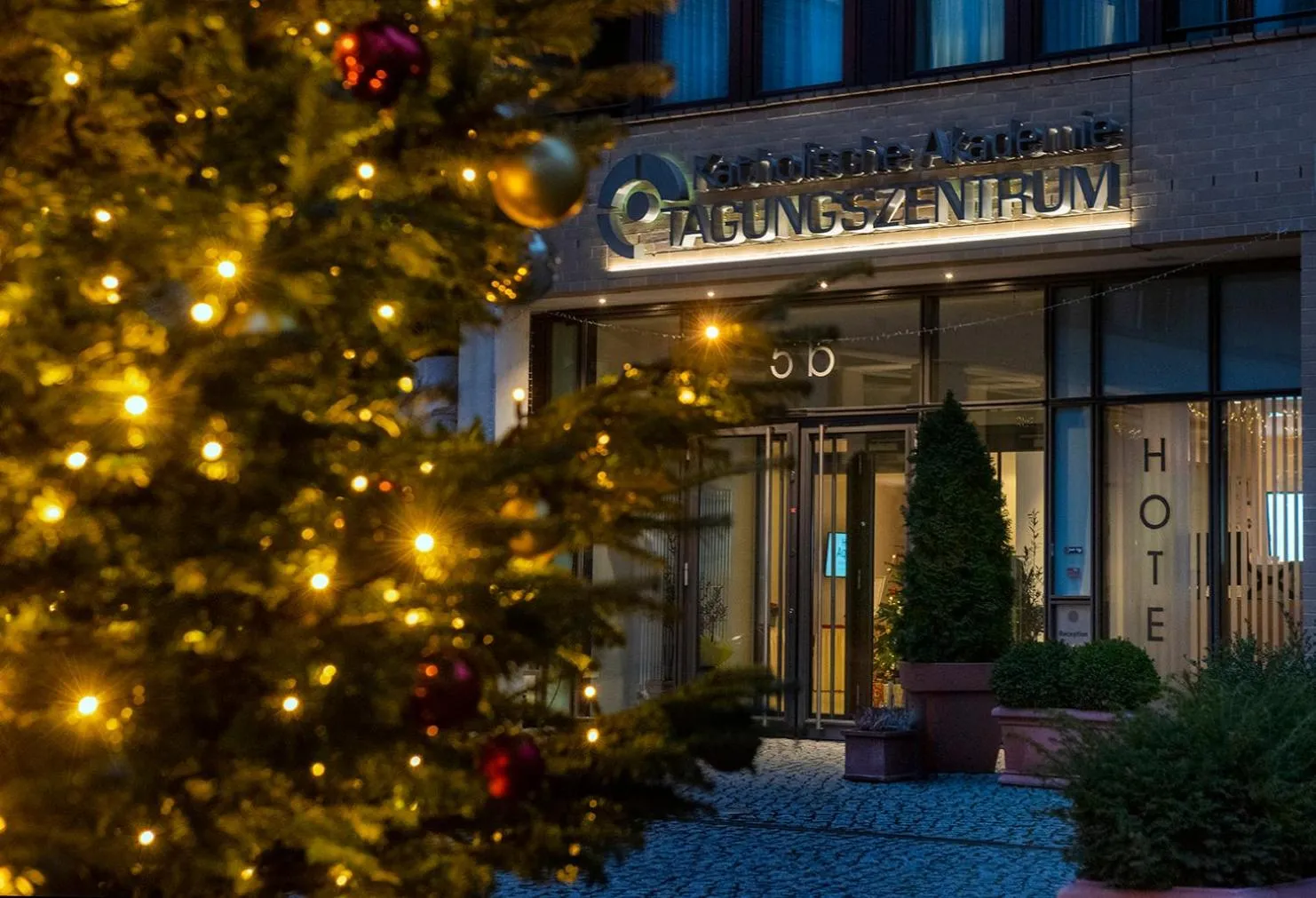 Facade/entrance in Hotel Aquino Berlin