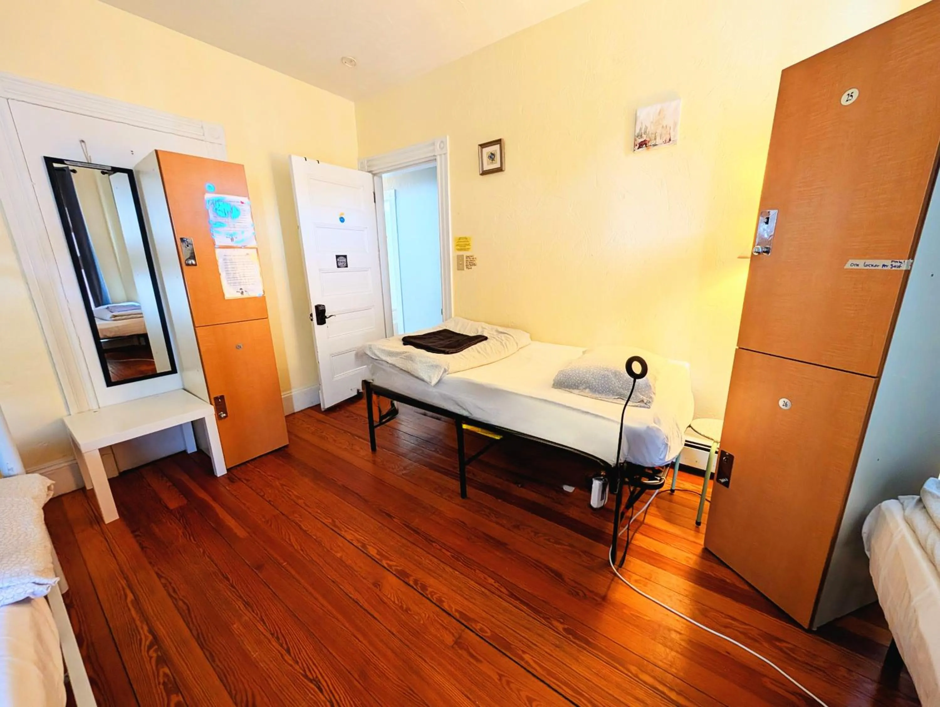 Bed in Boston Homestel