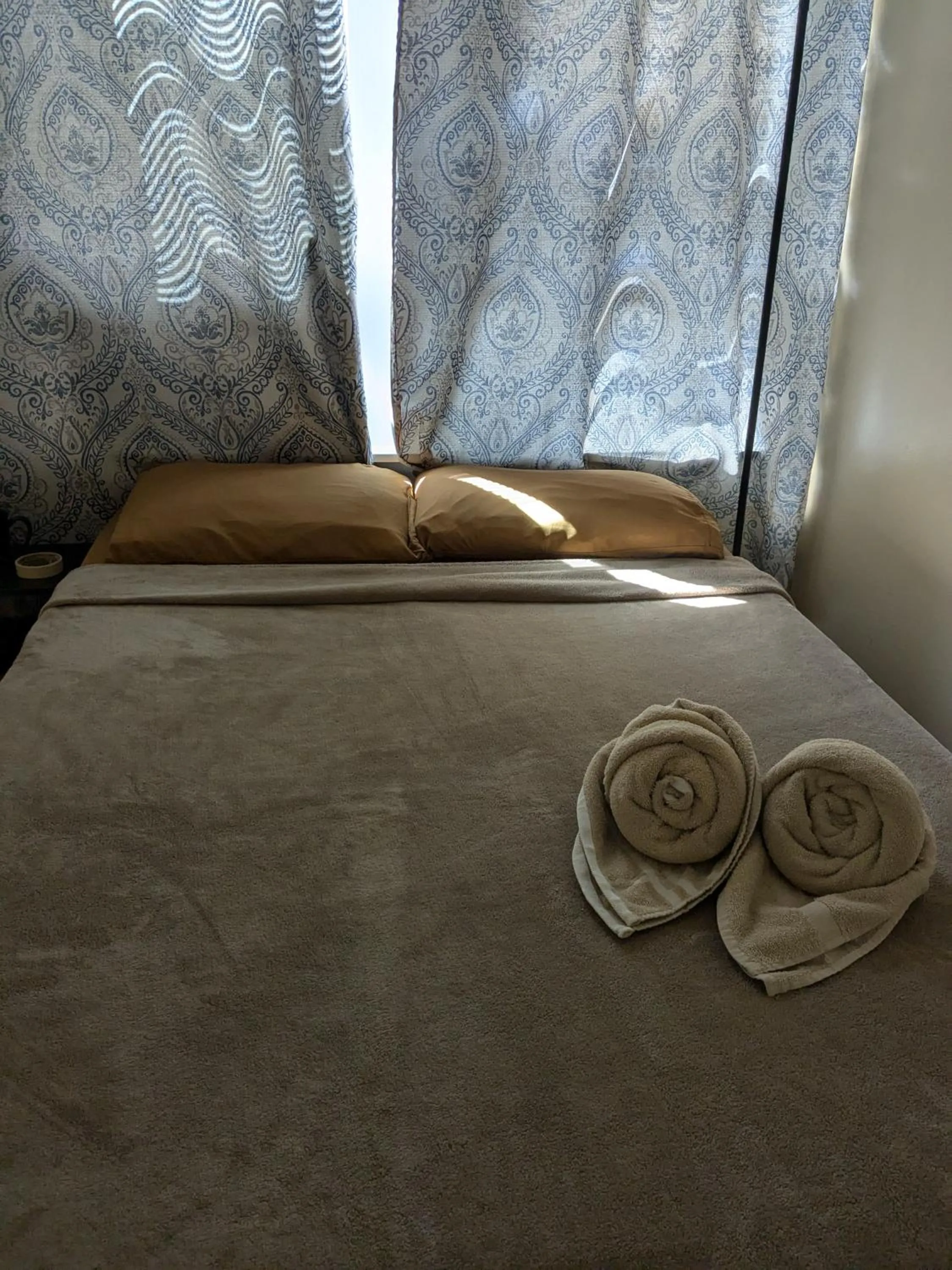 Bedroom, Bed in Boston Homestel