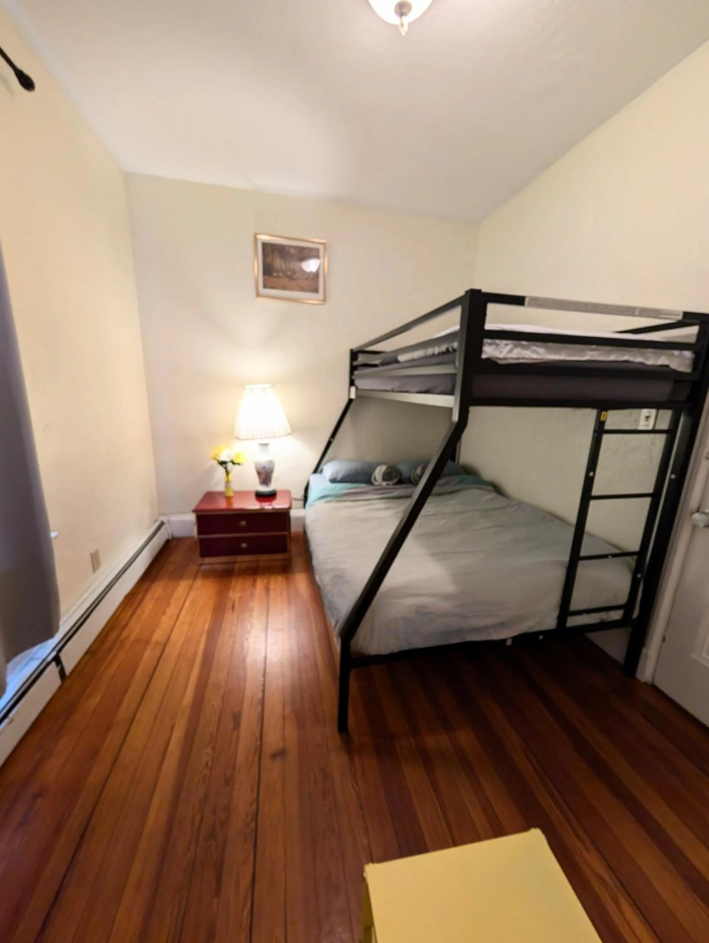 Bed in Boston Homestel