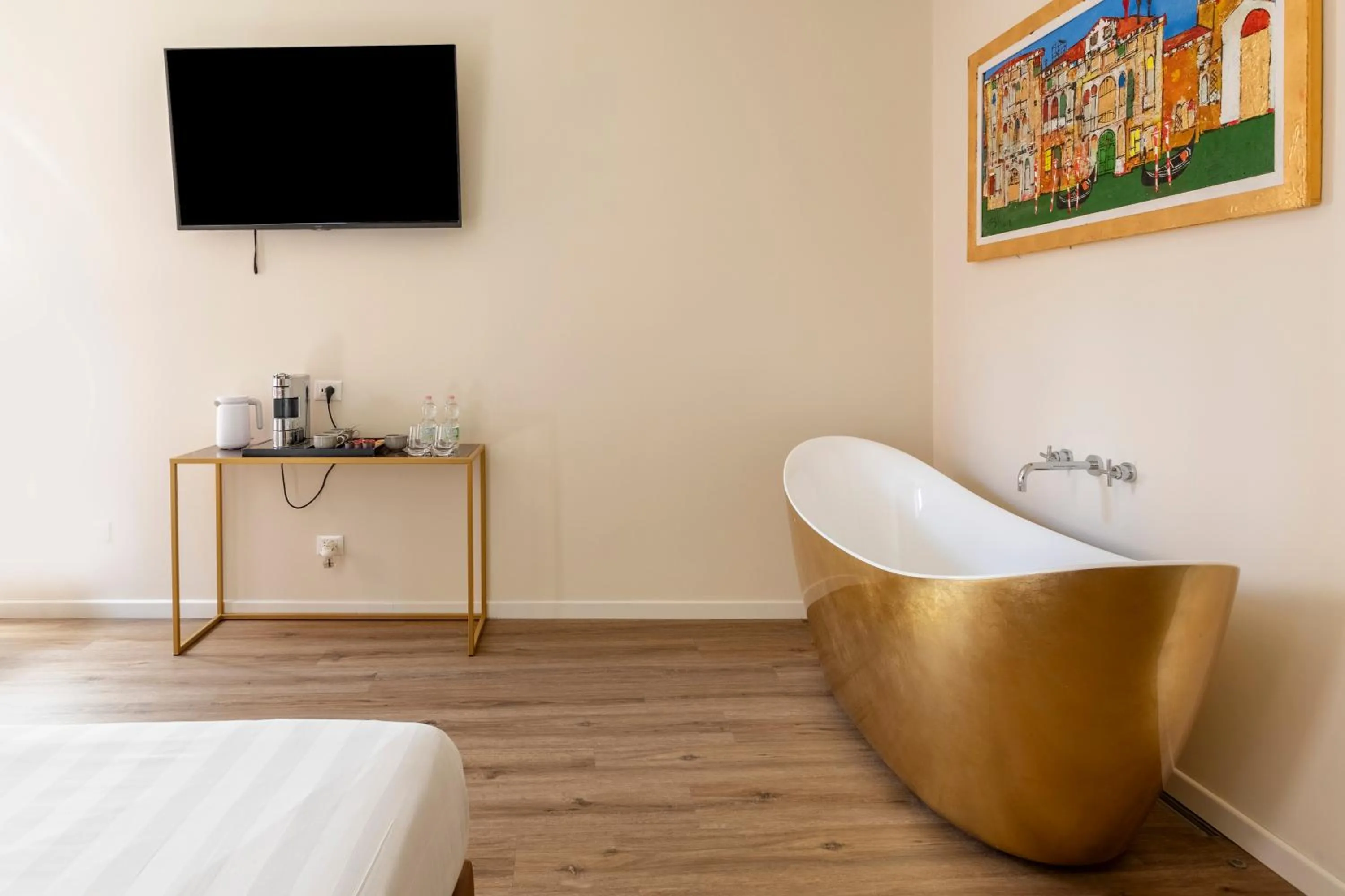 TV and multimedia, Bed in Numa Venice Palazzo Orseolo